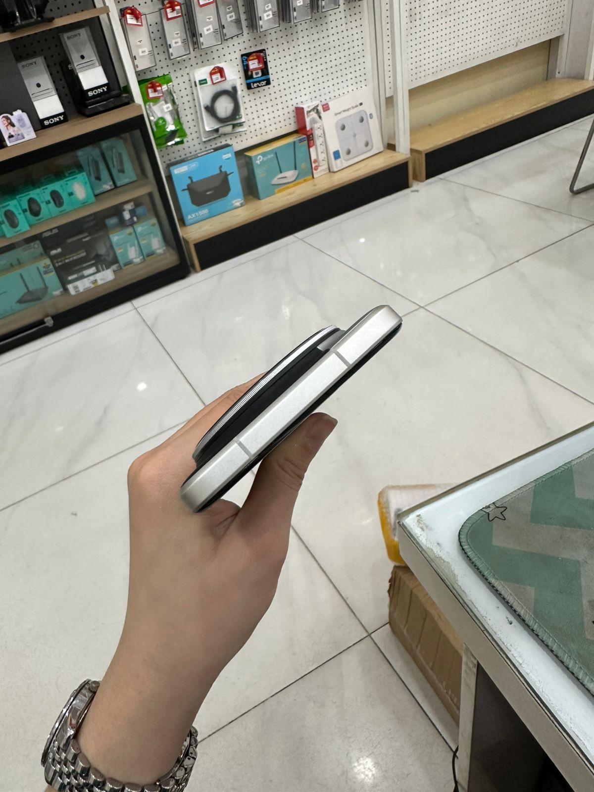 ĐIỆN THOẠI DI ĐỘNG (TEL) XIAOMI 15 ULTRA 6.73/SNAP 8 ELITE/16G/512G - TBH