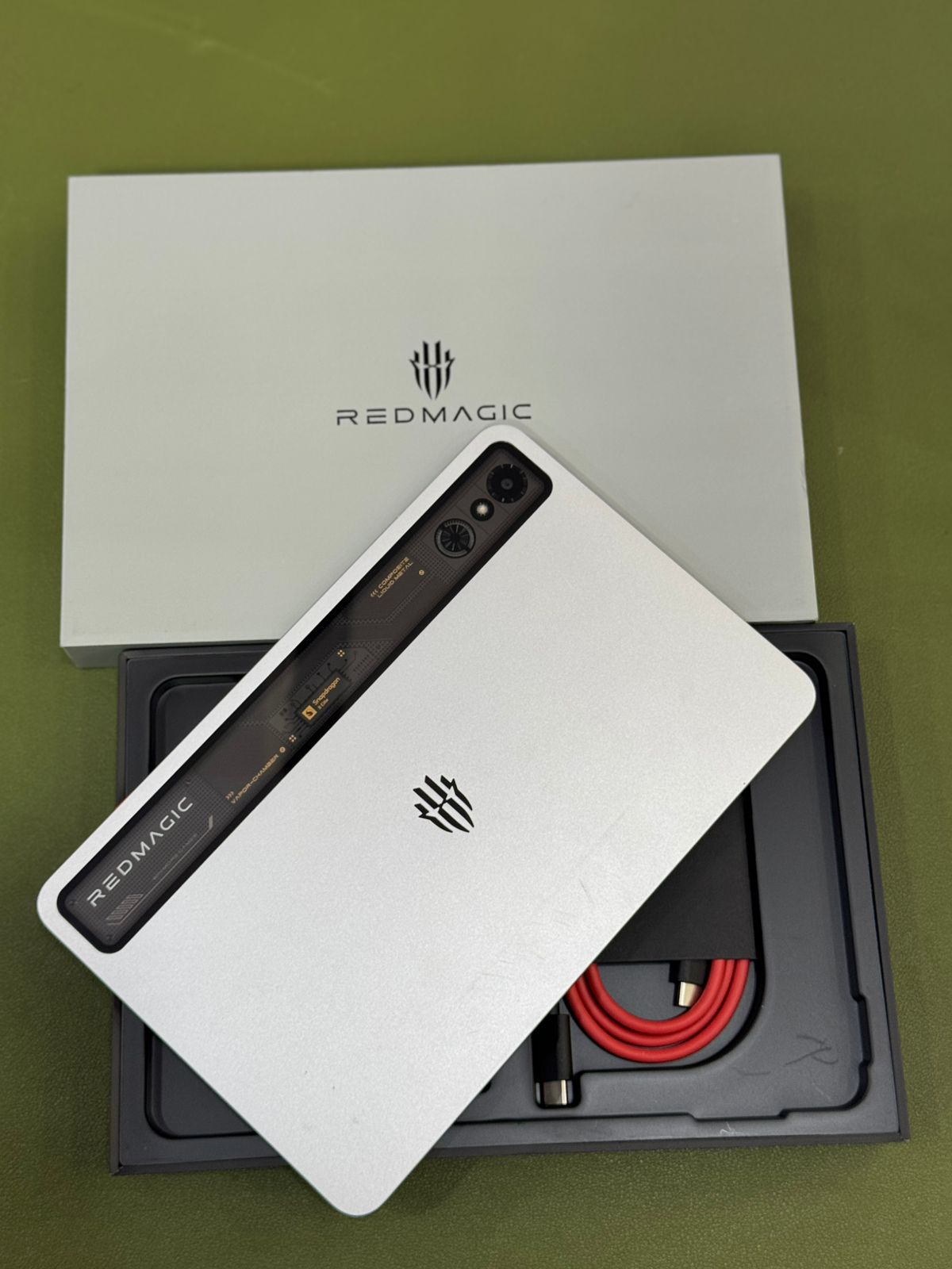 Máy tính bảng REDMAGIC Astra Gaming 12GB 256GB Chính Hãng - Bạc (Starfrost) - Cũ