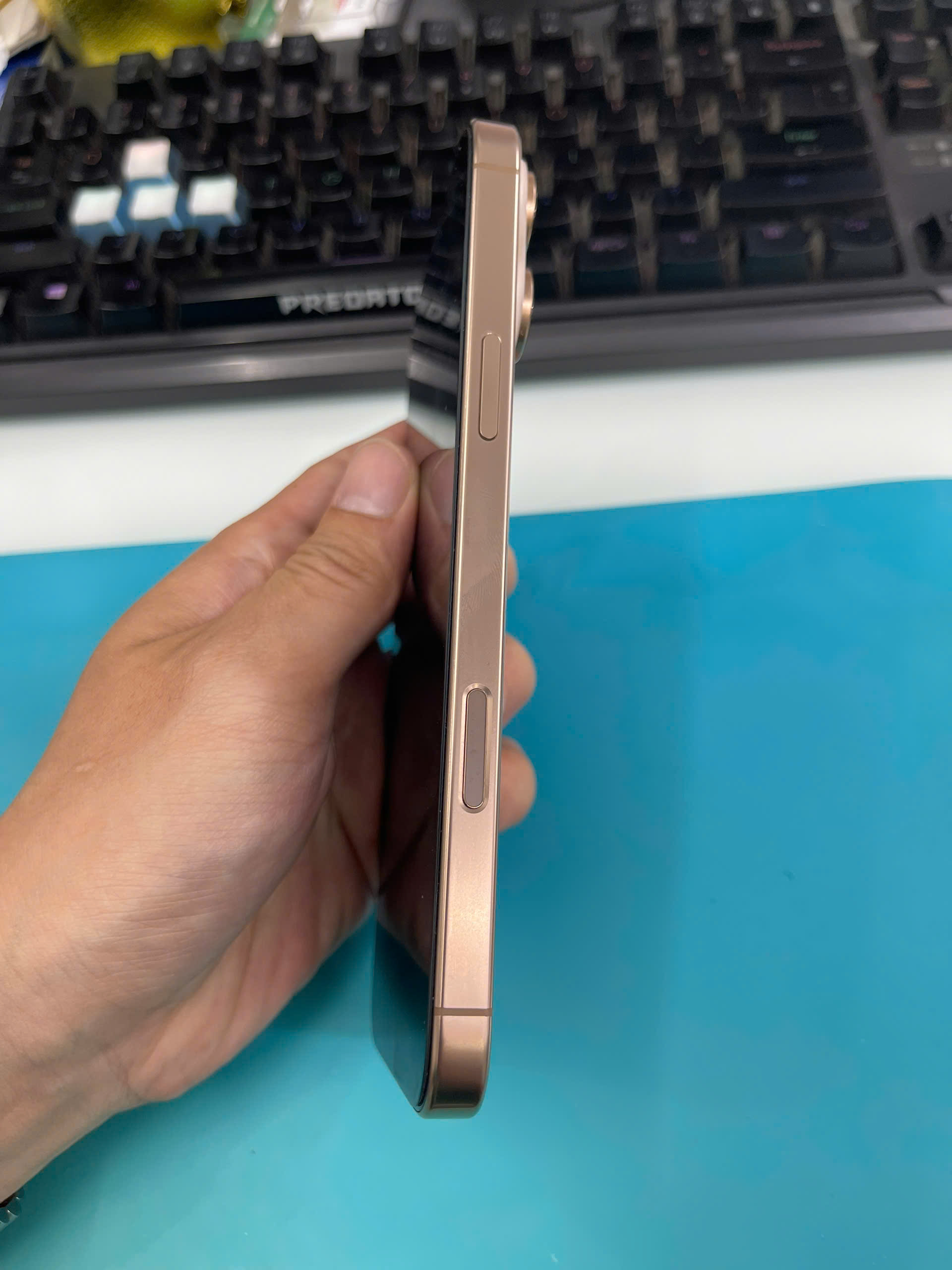 ĐTDĐ Apple iPhone 16 Pro Max 256GB Desert Titanium_MYWX3VN/A - SLVXQYX32J2 - MYWX3VN