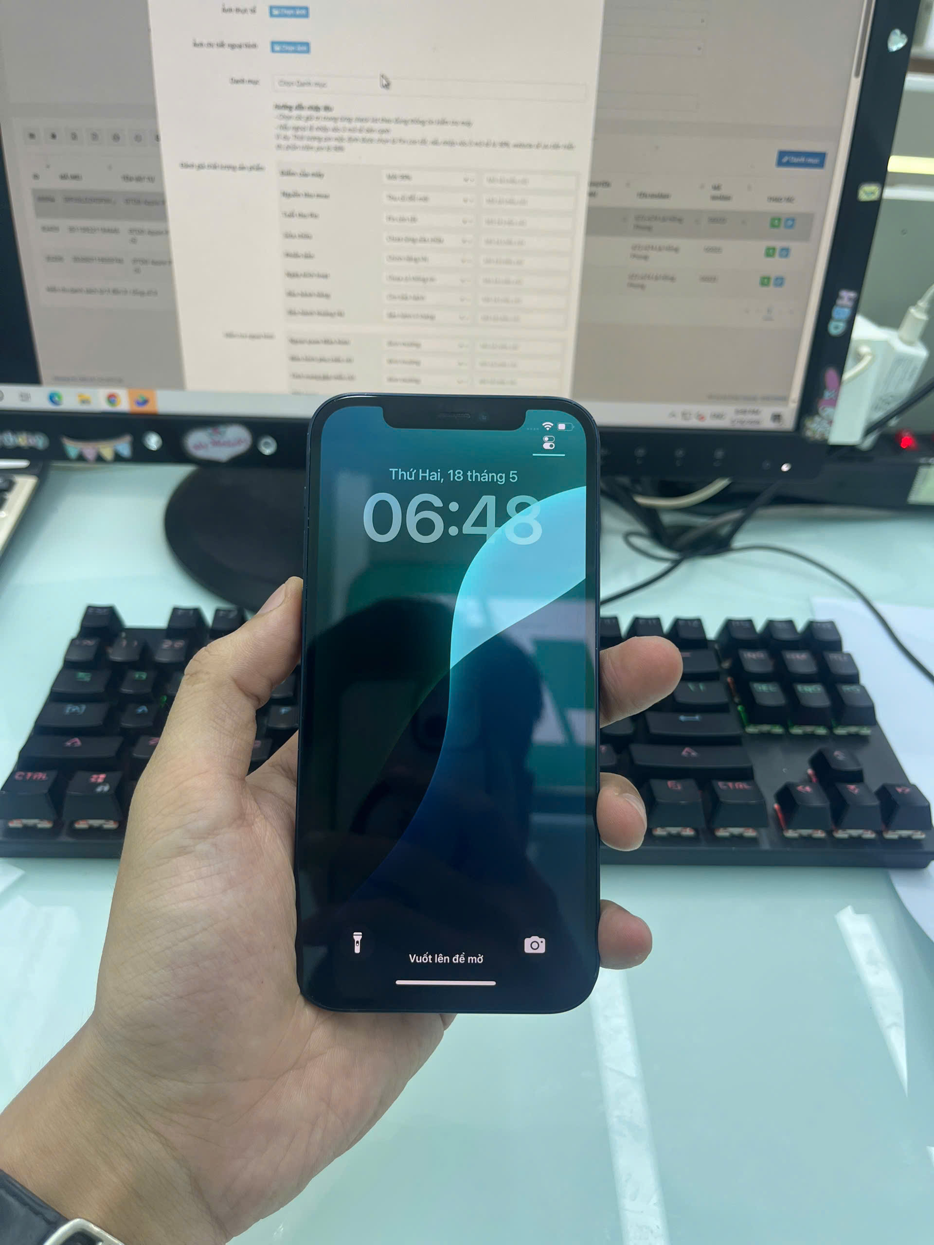ĐTDĐ Apple iPhone 12 64GB - Cũ - SFFXGLDZH0F0N - IPC1264 