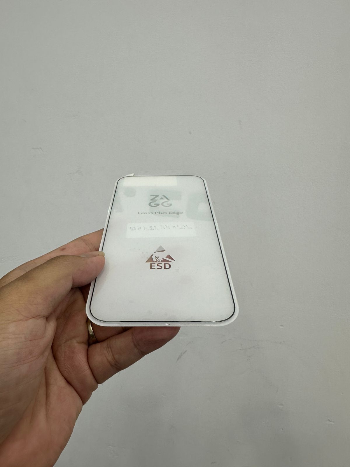 Kính dán màn hình iPhone 16 Pro Max - ZAGG Plus Edge - 100115457 Cũ
