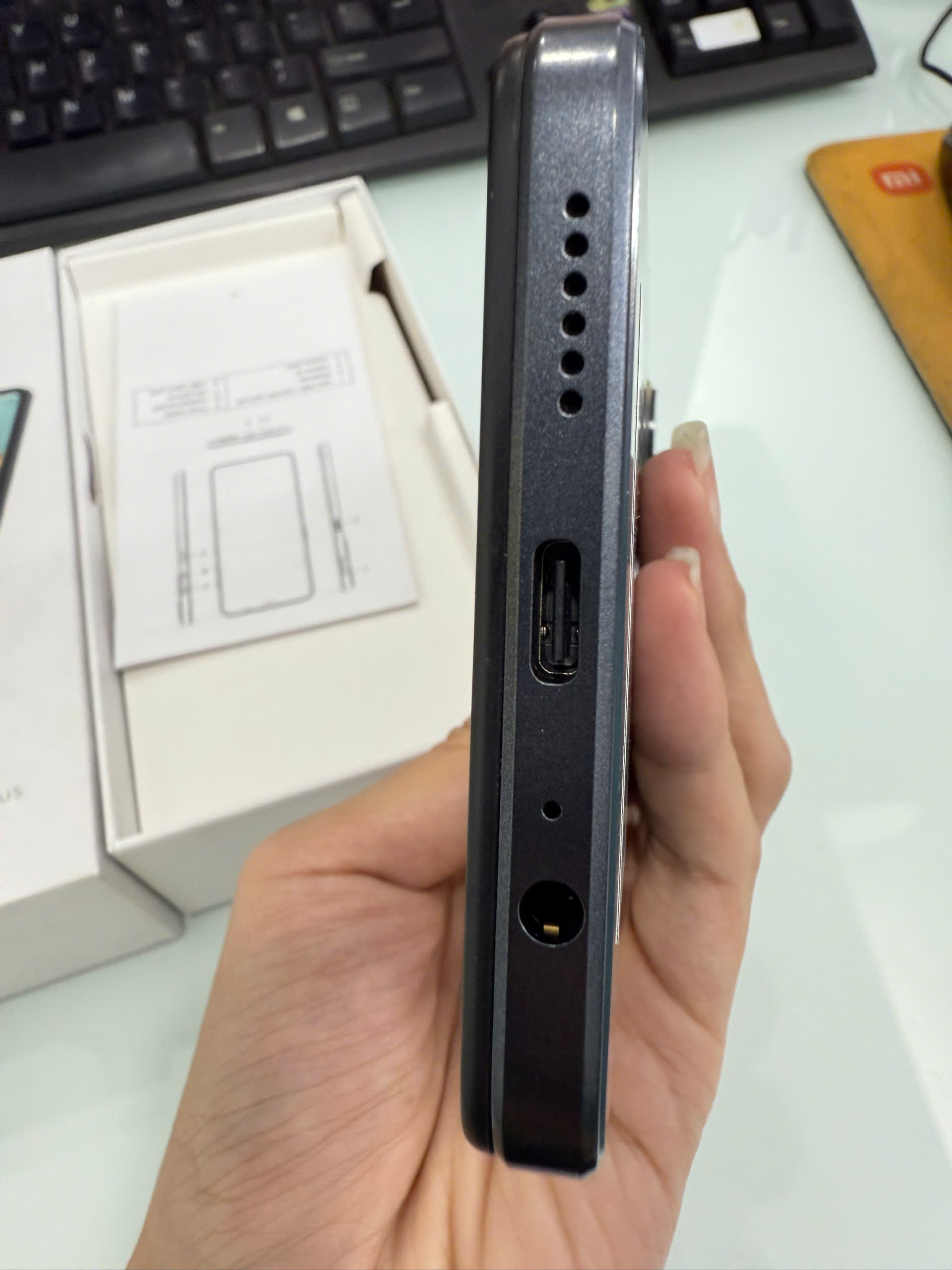 Điện thoại di động thương hiệu HTC Model Wildfire E5 Plus màu Xám (Grey) - 350594130071770 - HE5PLXM