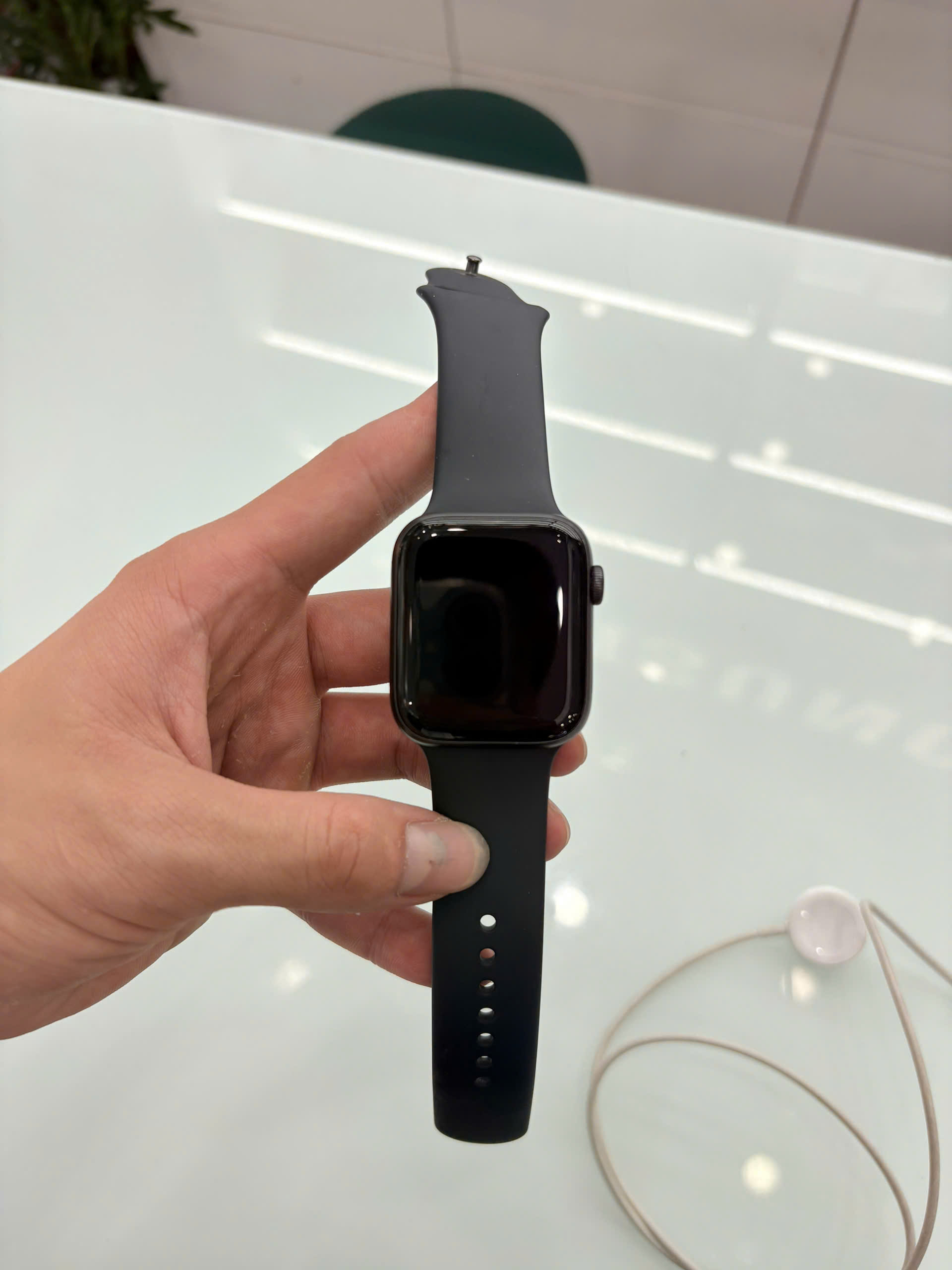 Apple Watch SE 2022 - GPS, 44mm - Vỏ Nhôm Dây Cao Su Cũ