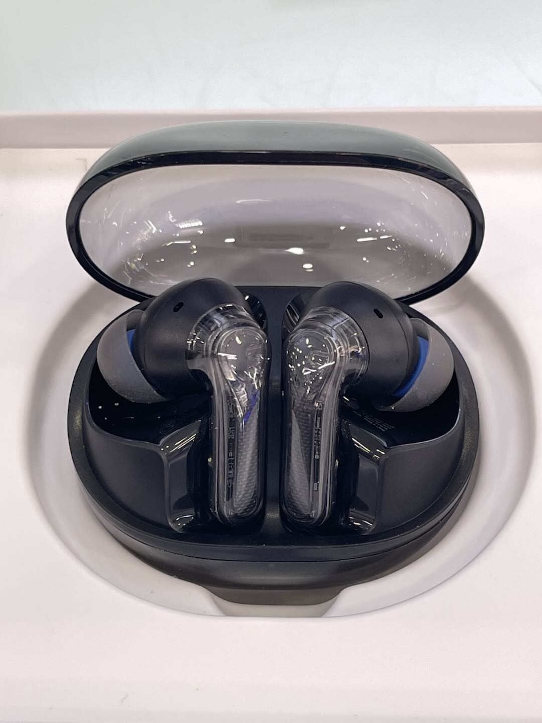 Tai nghe bluetooth hiệu Soundpeats Clear - Màu đen