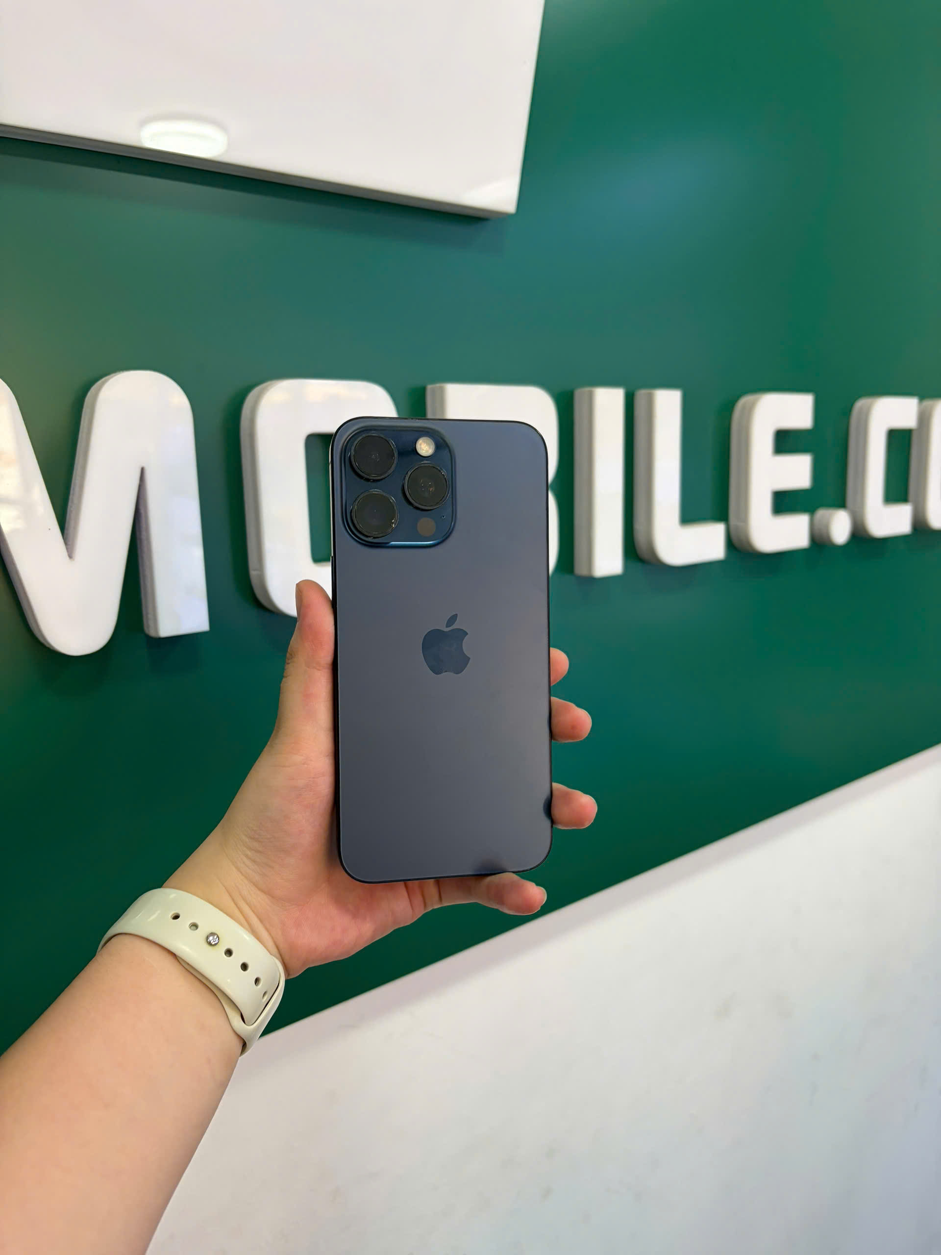 ĐTDĐ Apple iPhone 15 Pro Max 256GB - Cũ - 359897654476072 - IP15M256C