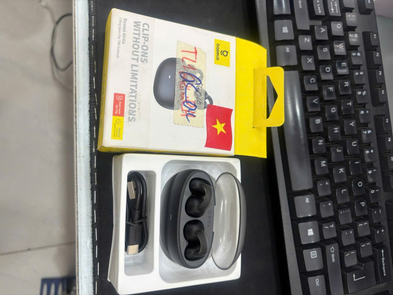 Tai nghe không dây hiệu Baseus AirGo 1 Ring Open-Ear - Màu đen