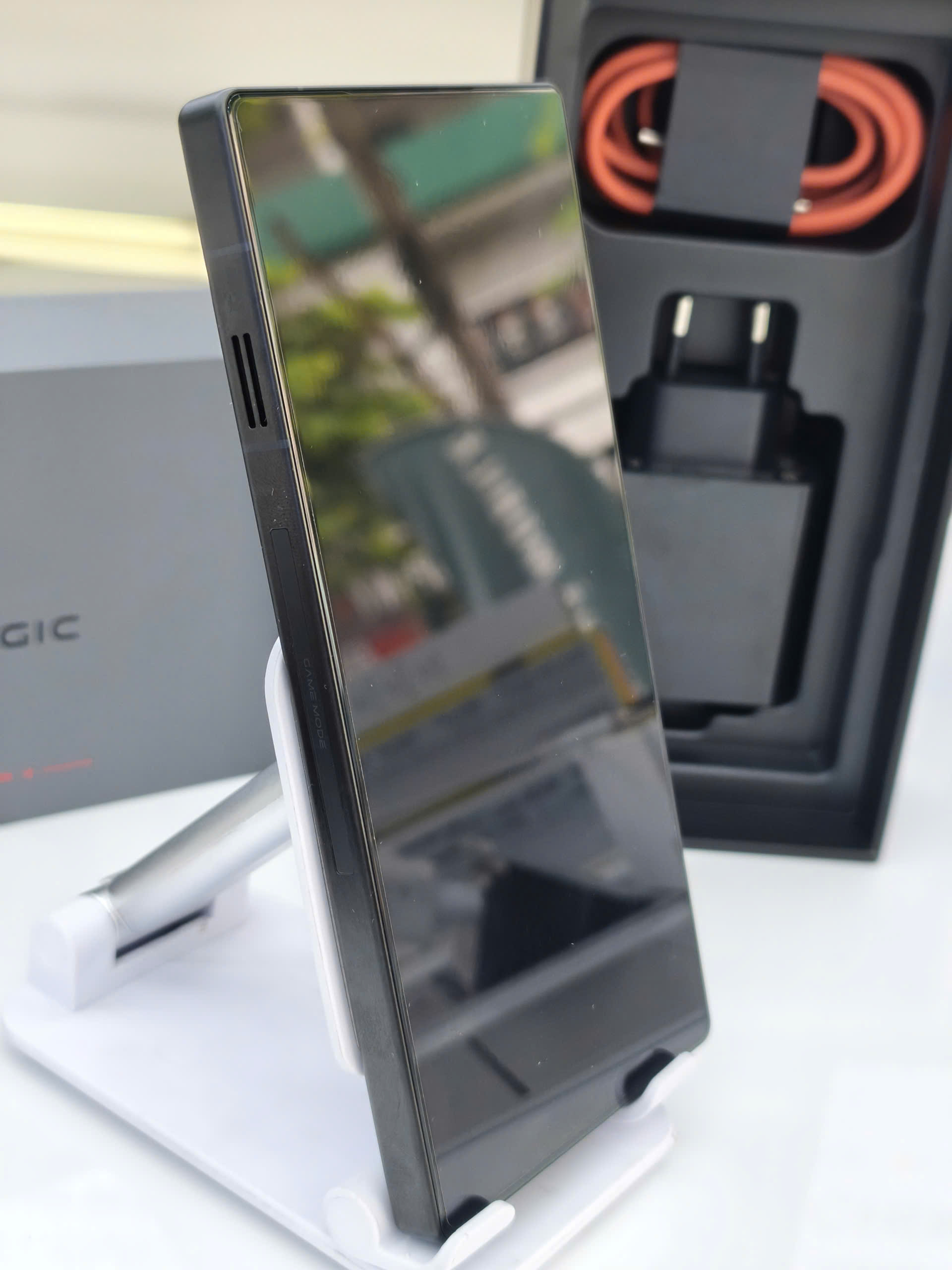 Điện thoại Gaming REDMAGIC 11 PRO 12GB/256GB - Cryo ( Đen mờ ) - cũ