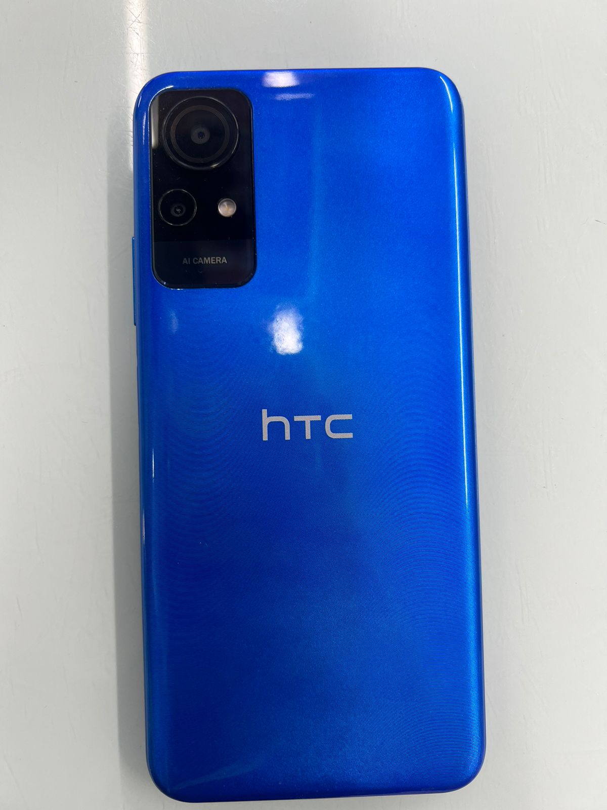 Điện thoại di động HTC Wildfire E3 lite (4GB/64GB) - Xanh (Blue)
