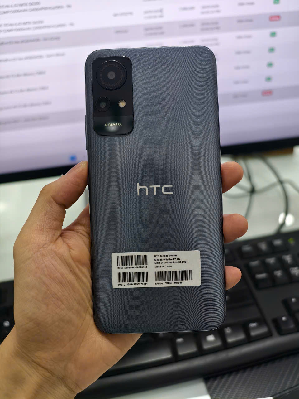 Điện thoại di động HTC Wildfire E3 lite (4GB/64GB) - Ghi (Grey) - 358949930270133 - HE3LIGIĐiện thoại di động HTC Wildfire E3 li