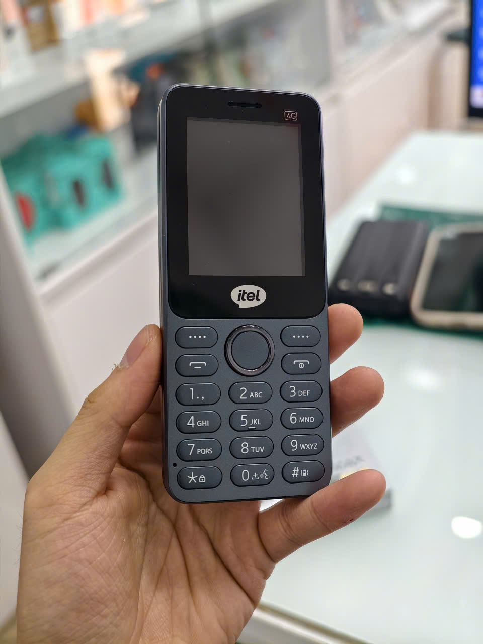 Điện thoại di động Itel it9211, màu Đen (Black) - 354031631442347 - IT9211BLACK
