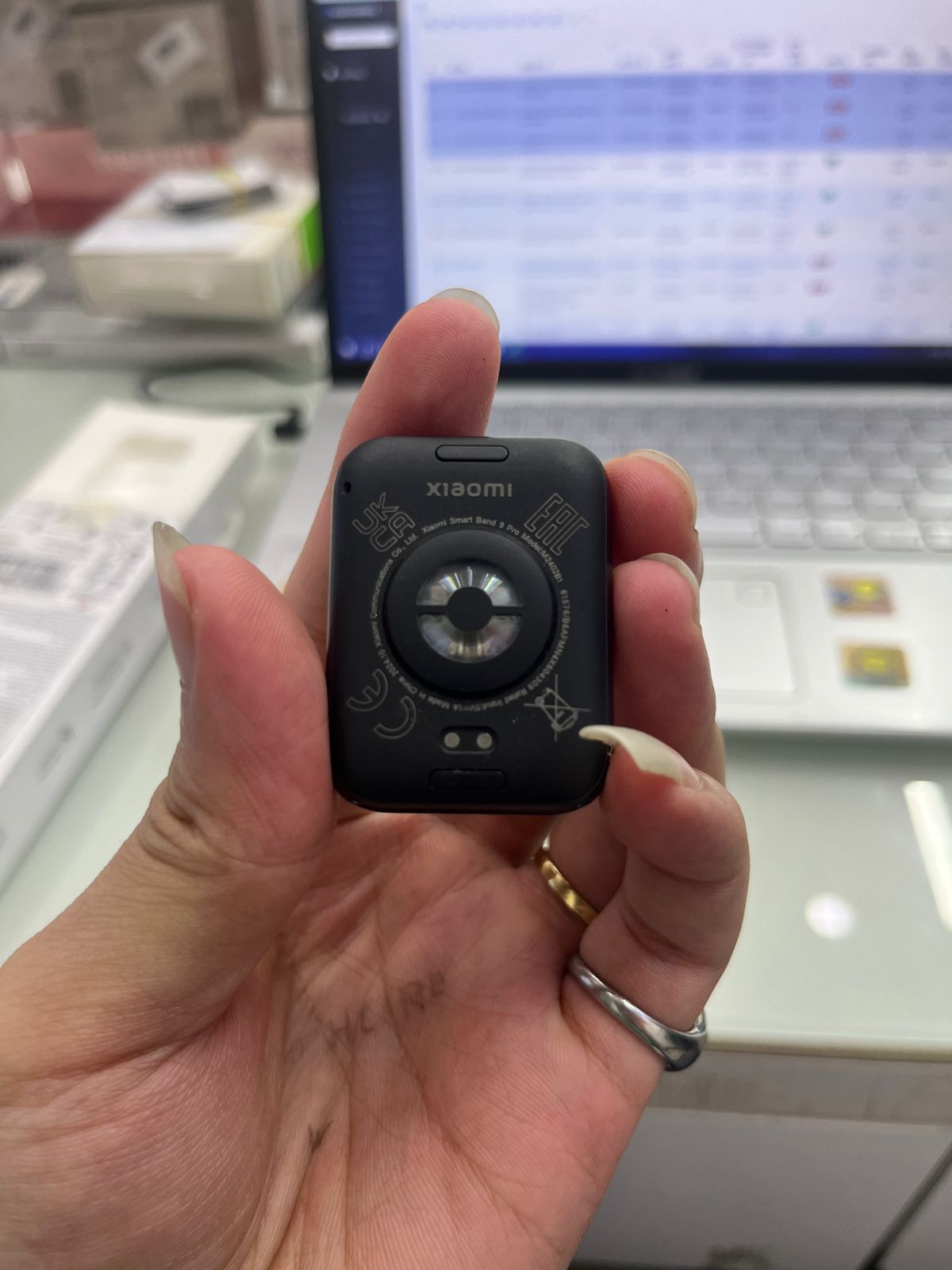(BAND) Xiaomi Smart Band 9 Pro Demo Đen - 61576/B6AFMN4X606363 - BHR9729GLTN