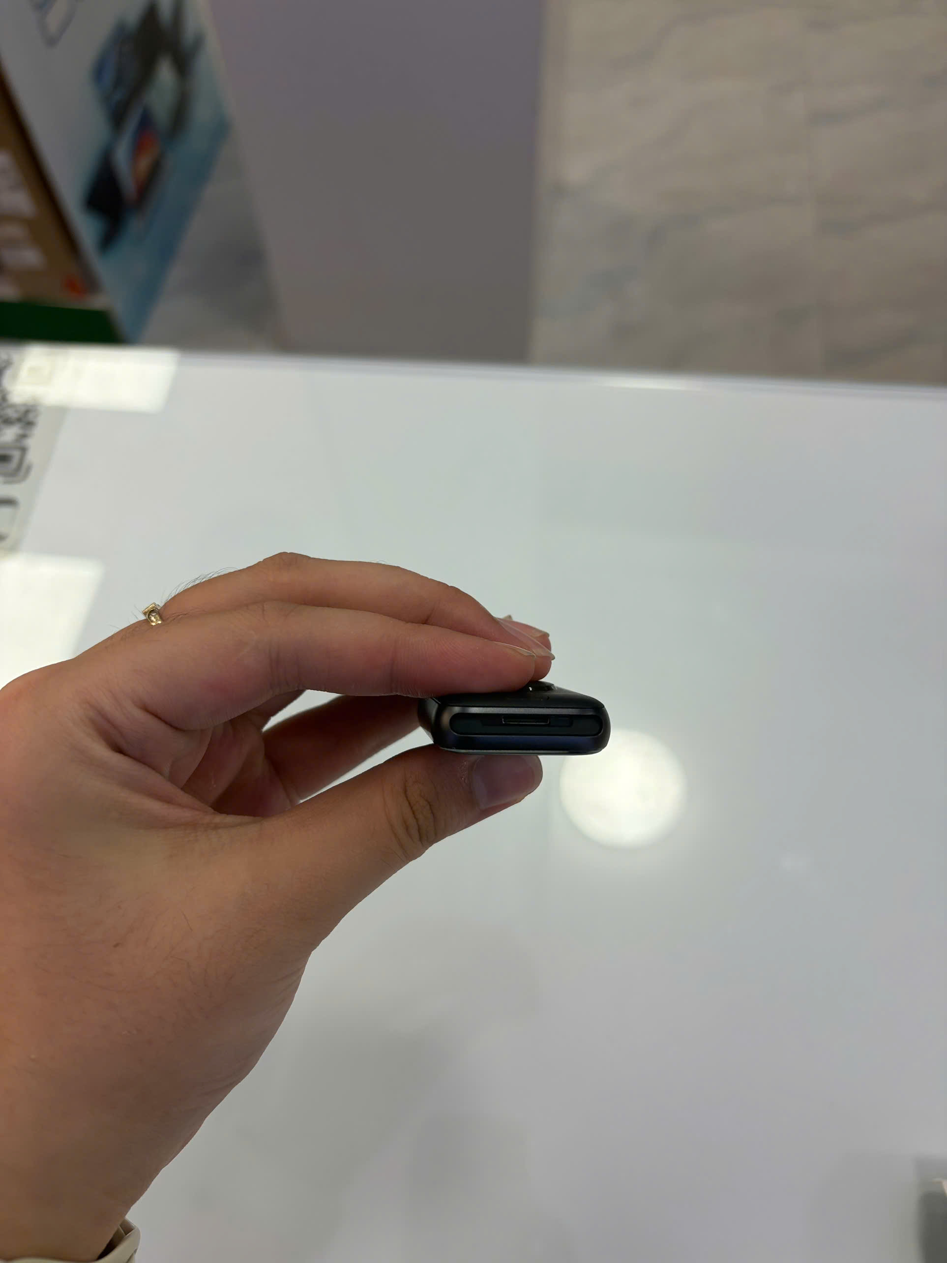 (BAND) Xiaomi Smart Band 9 Pro Demo Đen - 61576/B6AFMN4X602199 - BHR9729GLTN