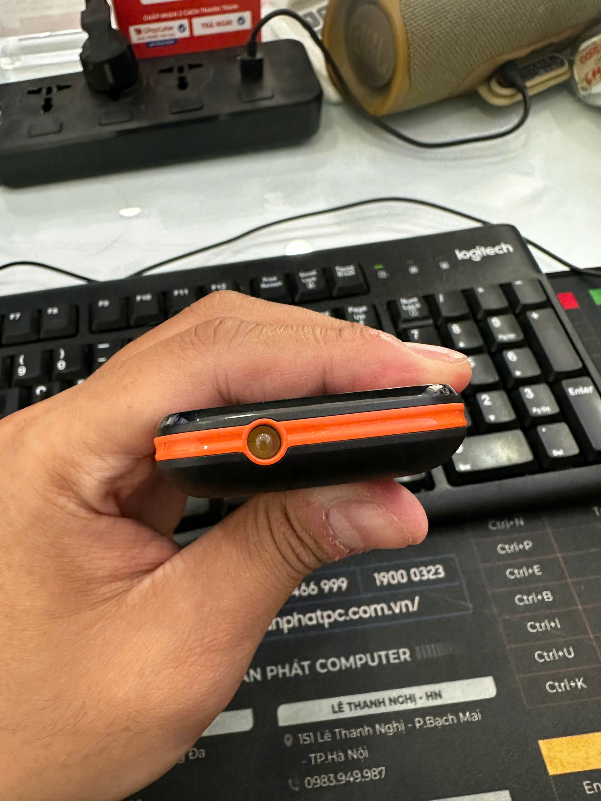 Điện thoại di động Itel it8010, màu Đen (Black)
