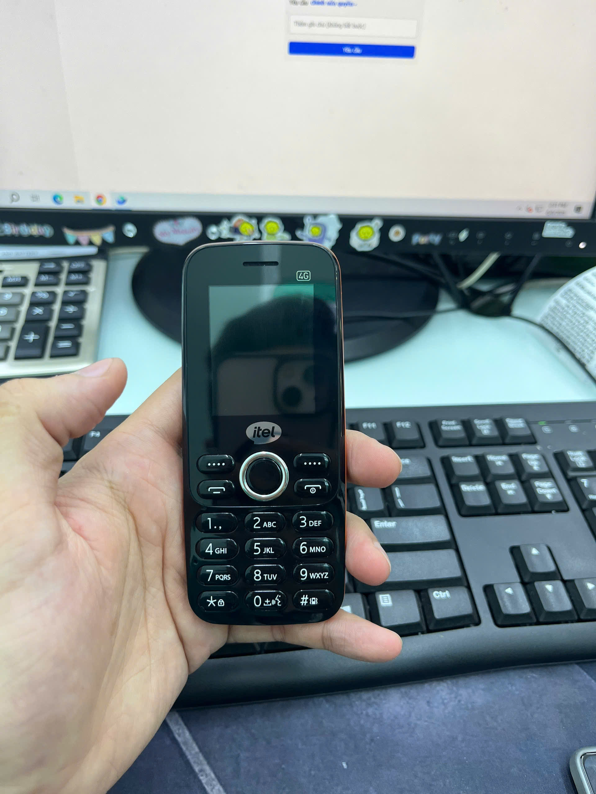 Điện thoại di động Itel it8010, màu Đen (Black) - 355231571668609 - IT8010BLACK