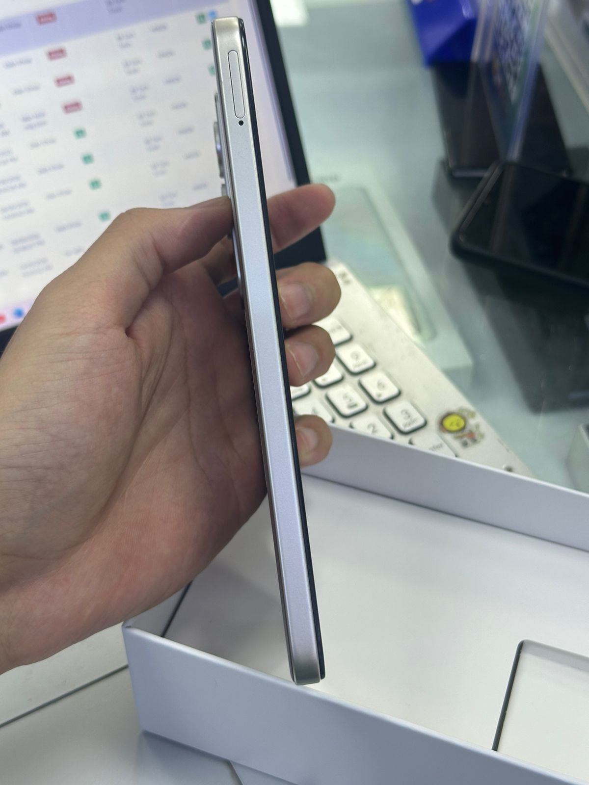 ĐIỆN THOẠI DI ĐỘNG (TEL) REDMI 15 5G 6.9"/SNAP 6S GEN 3/8G/256G/50MP+Auxiliary/8MP/7000mAh (25057RN09G)/XÁM (6932554454463)/ TN