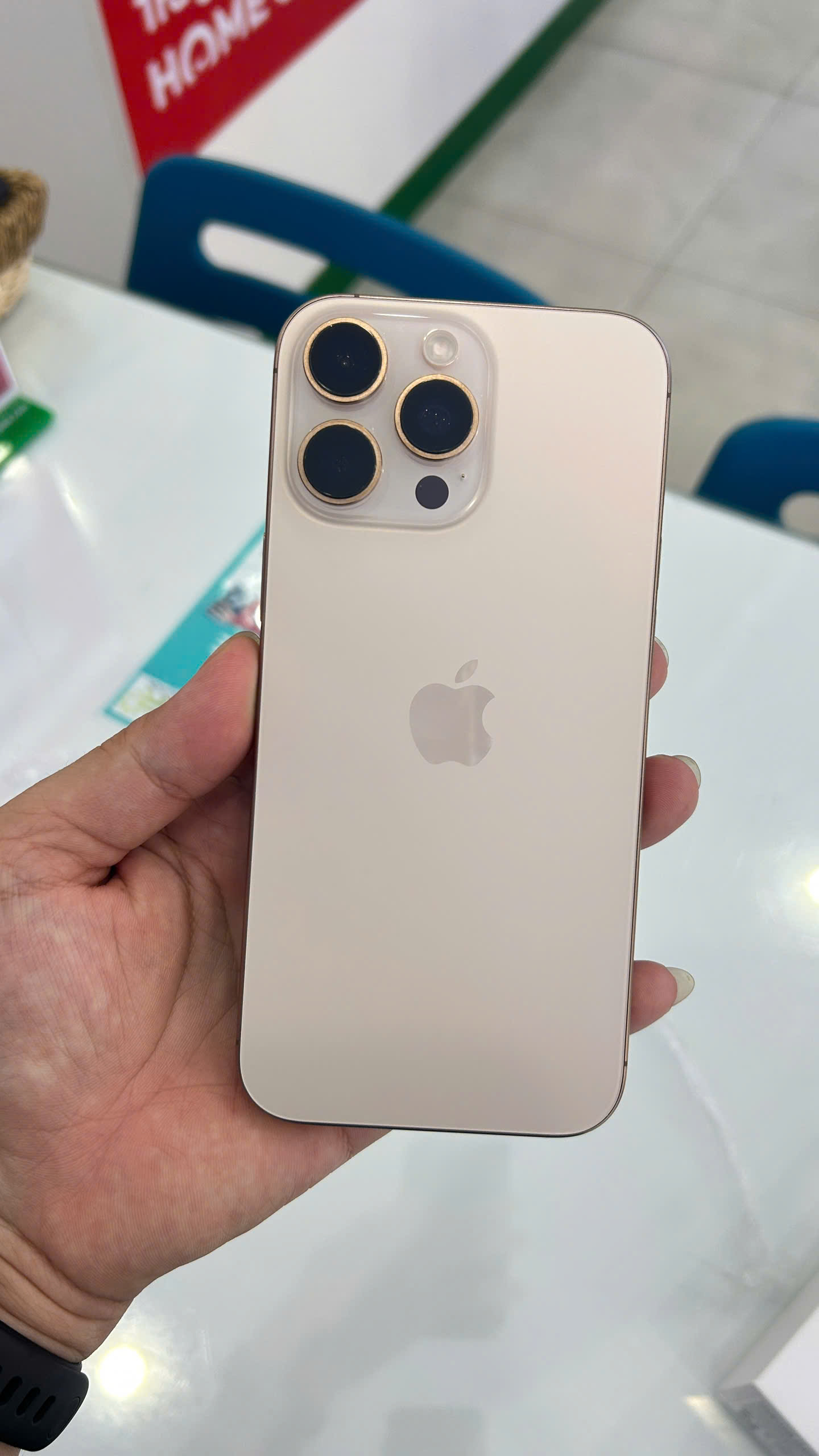 ĐTDĐ Apple iPhone 16 Pro Max 256GB Desert Titanium