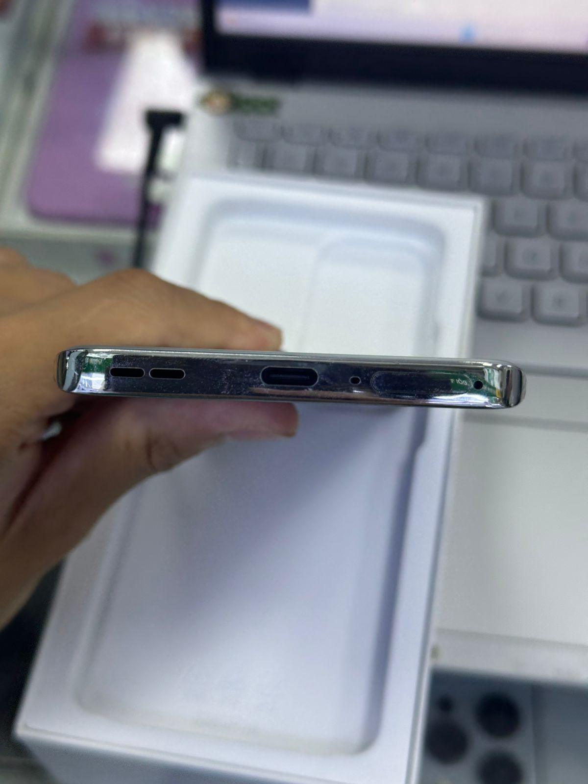 Điện thoại di động OPPO CPH2625 - Reno12 5G 256GB, TN