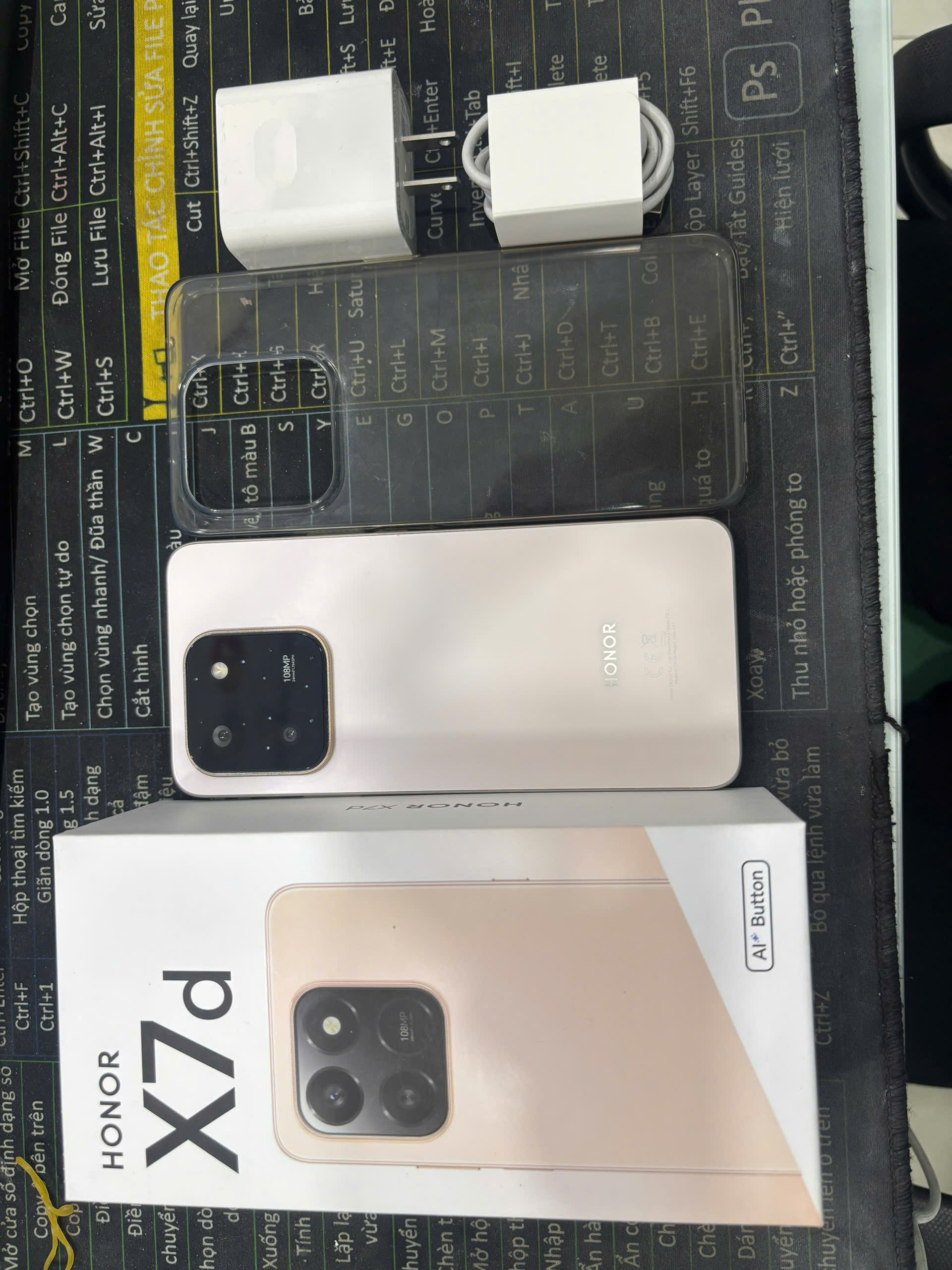 Điện thoại di động Honor X7d (8+256GB) Vàng (Desert Gold) 99%