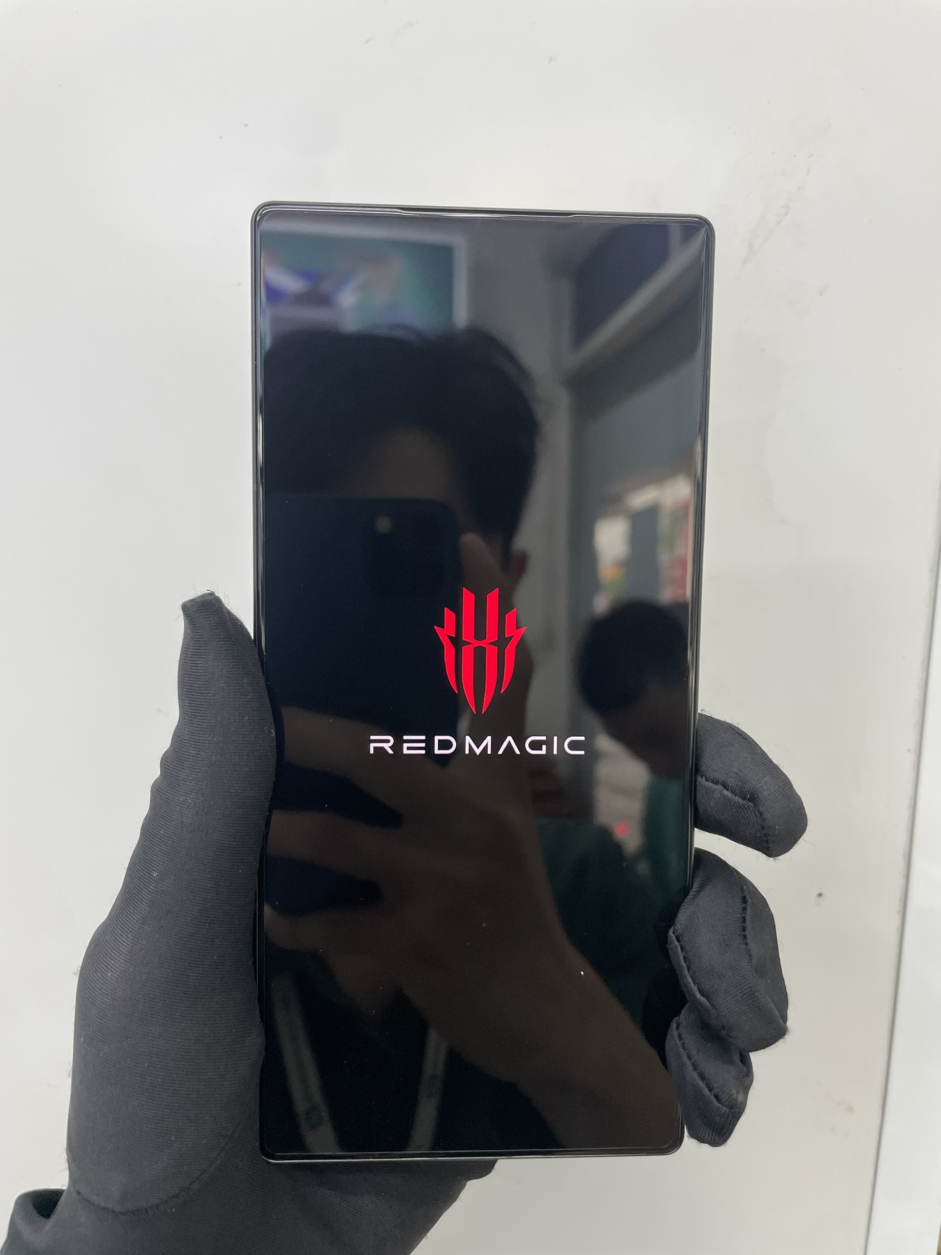 Điện thoại Gaming REDMAGIC 11 PRO 12GB/256GB - Cryo ( Đen mờ ) - Mã Trải Nghiệm