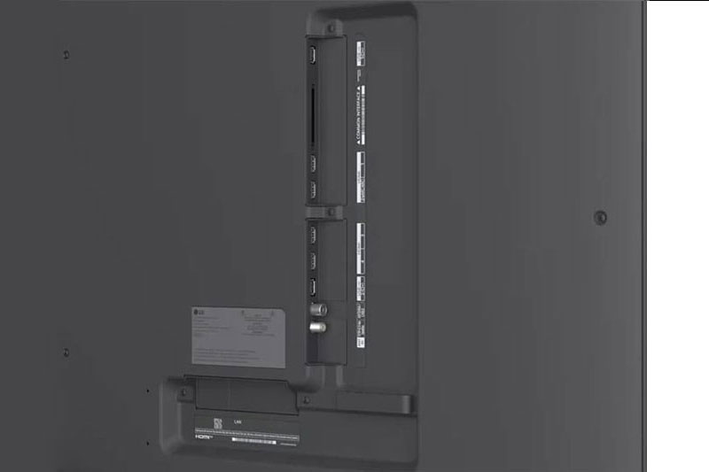 Bốn cổng HDMI đều hỗ trợ các tính năng quan trọng cho nội dung hiện đại.