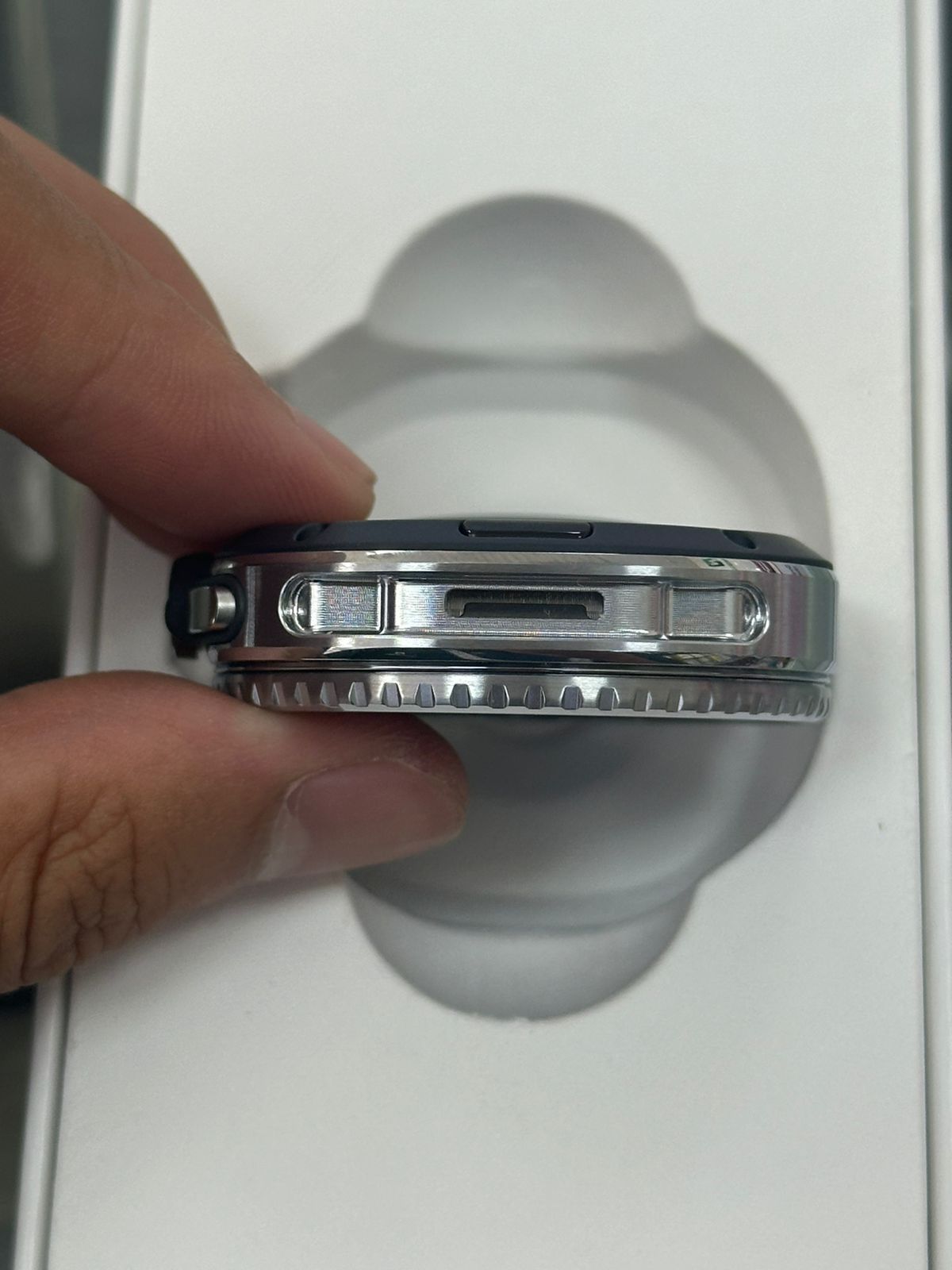 Samsung Galaxy Watch8 Classic BT 46mm L500, Đen