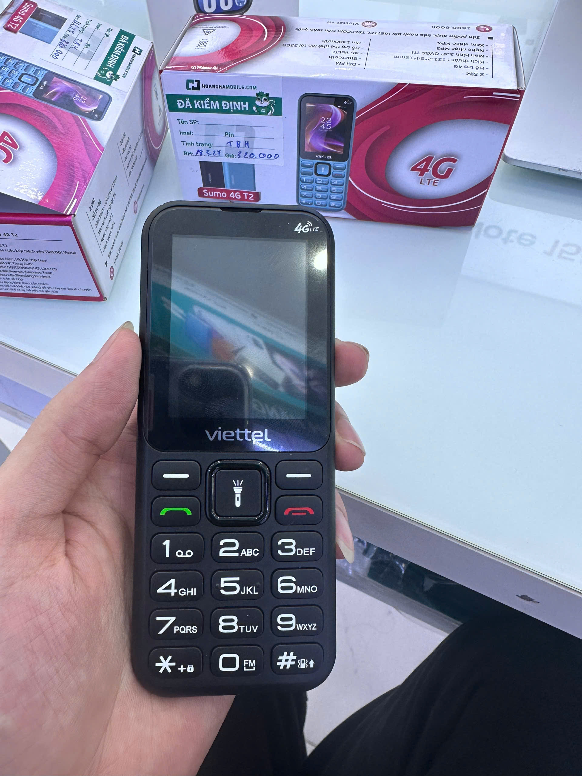 Điện thoại di động Sumo 4G T2 đen (Black)