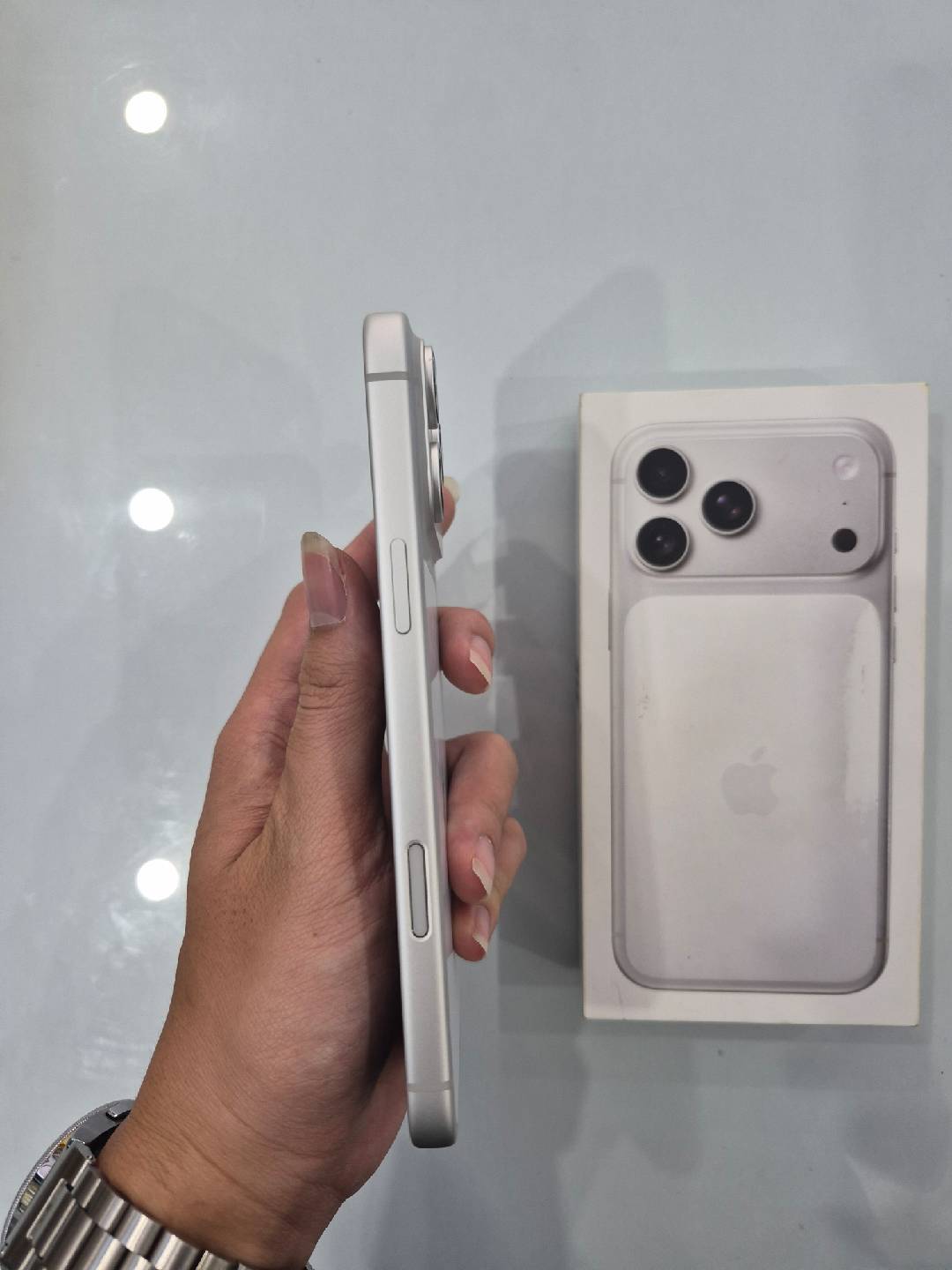 ĐTDĐ Apple iPhone 17 Pro Max 512GB Silver_MFYQ4ZP/A - SJKJHMX44WR - MFYQ4ZP