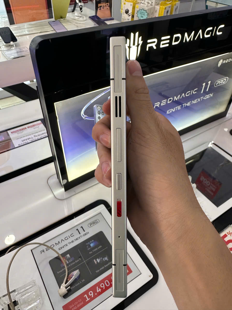 Điện thoại Gaming REDMAGIC 11 PRO 16GB/512GB Cũ