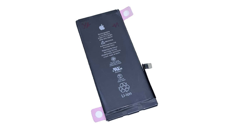 Kiểm tra pin iPhone 11 khi máy sạc đầy nhưng tụt pin nhanh bất thường.