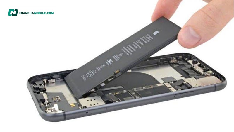 Quy trình thay pin TP iPhone 11 tại Hoàng Hà Care. Quy trình thay pin TP iPhone 11 tại Hoàng Hà Care.