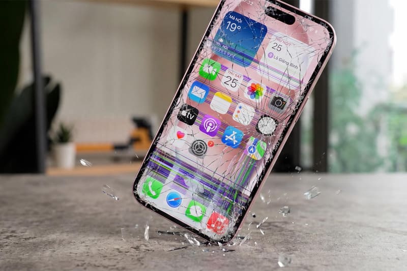 Dịch vụ thay màn hình iPhone 16 Plus (zin bóc máy) tại Hoàng Hà Care khôi phục lại đúng tấm nền nguyên bản tháo từ máy Apple