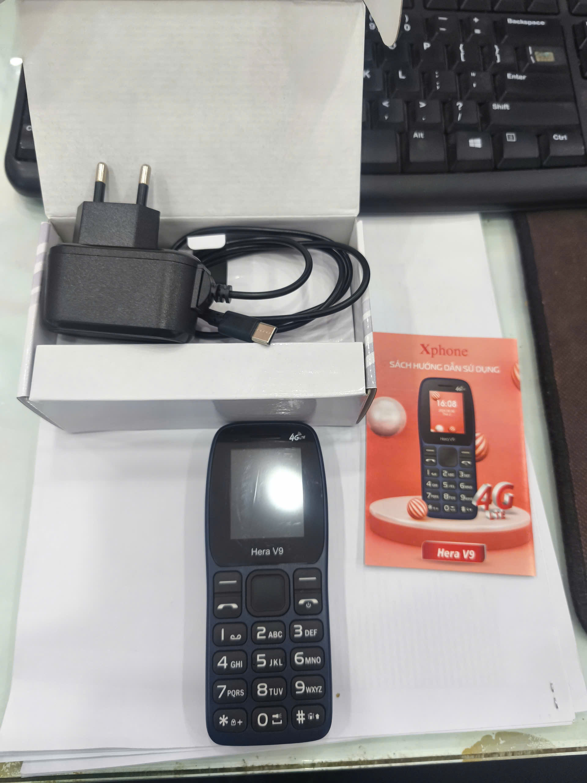 Điện thoại Xphone model Hera V9 màu Xanh đậm (Navy)