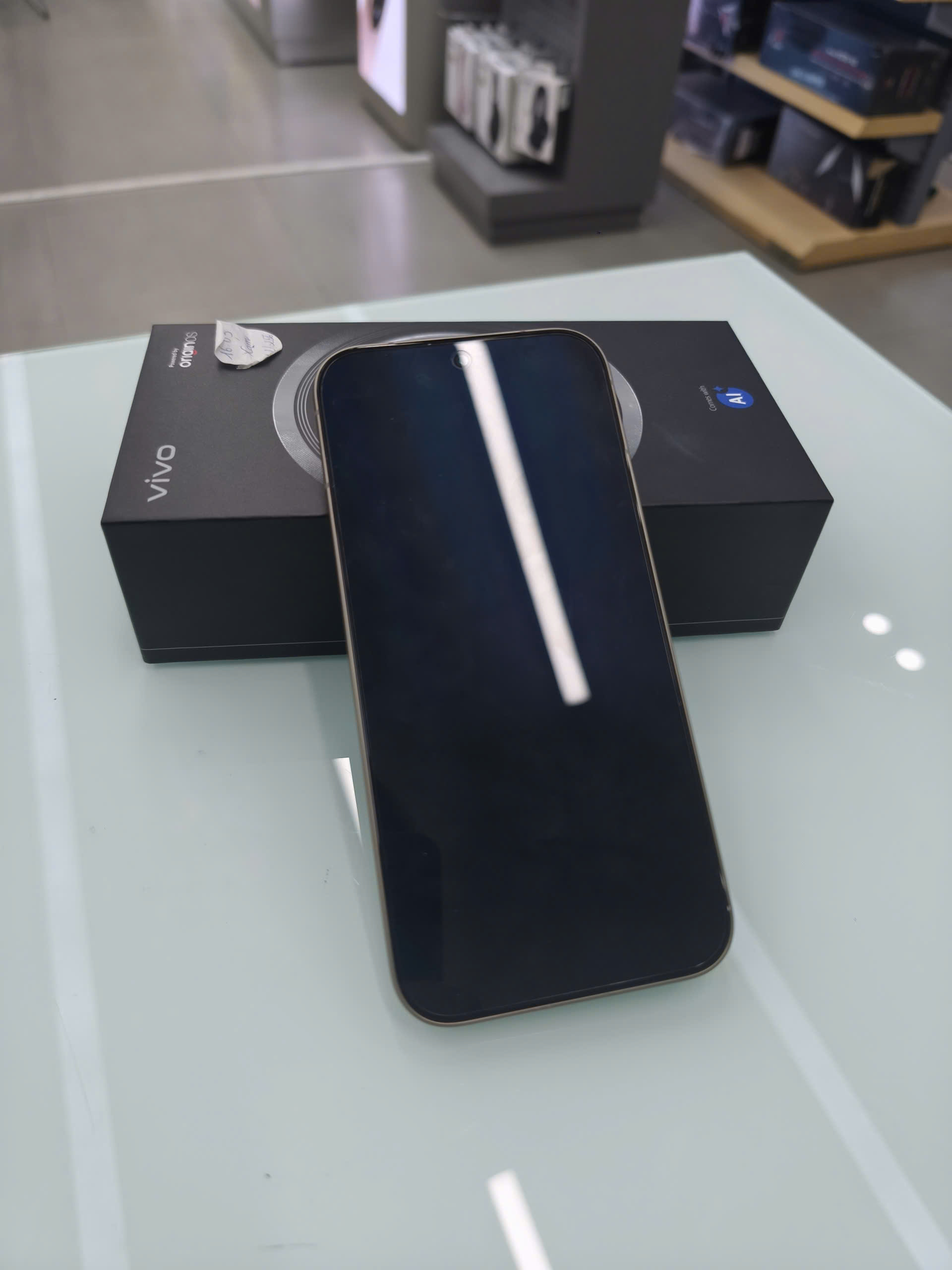 Điện thoại Vivo V70 5G 12GB/256GB - Cũ - 868224089728130 - V70CU256
