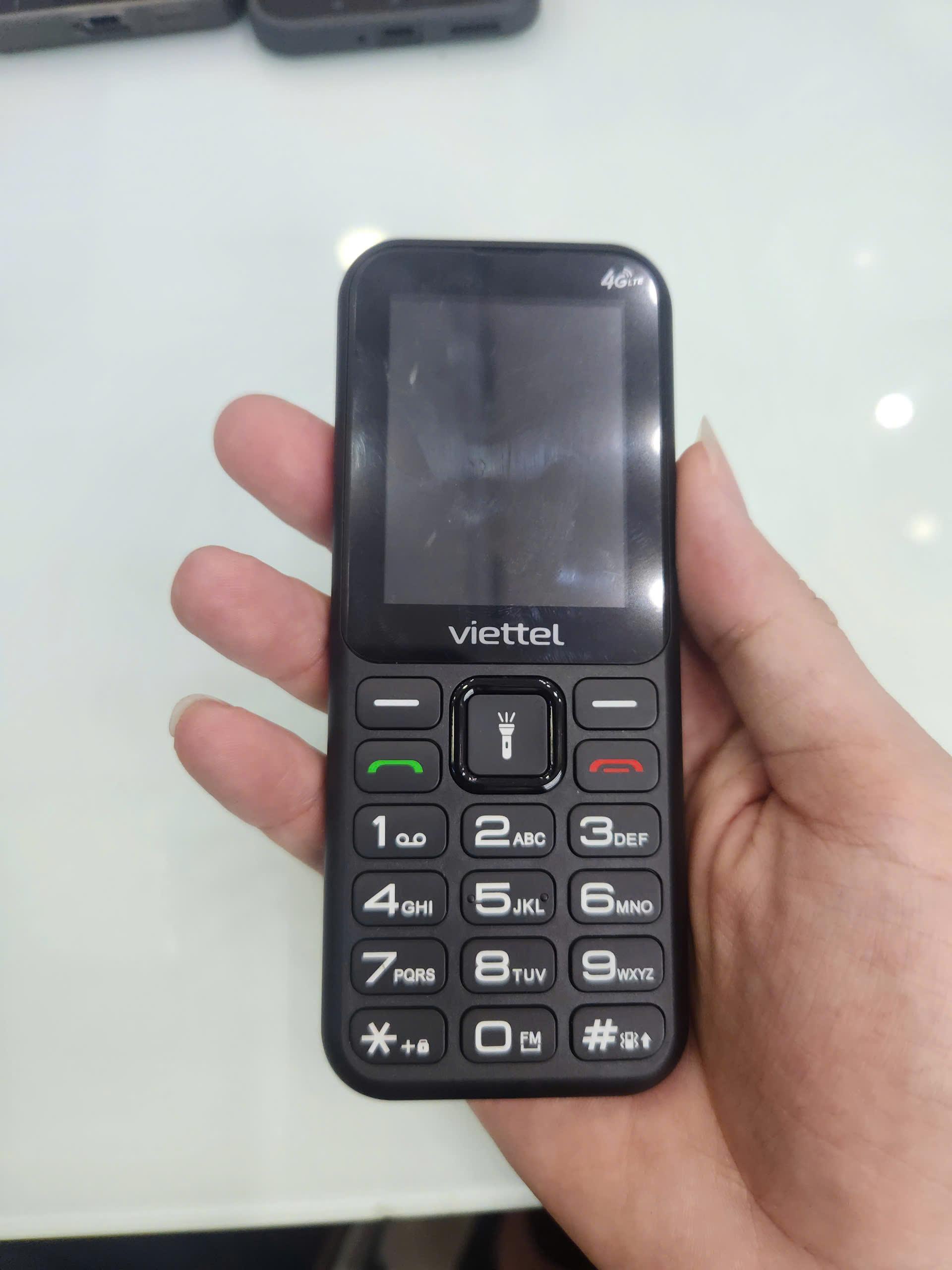 Điện thoại Viettel T2 - 4G (DÙNG MỌI LOẠI SIM) Cũ