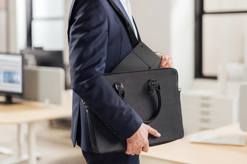 Nên mua nếu người dùng cần màn hình di động 16 inch có độ phân giải cao