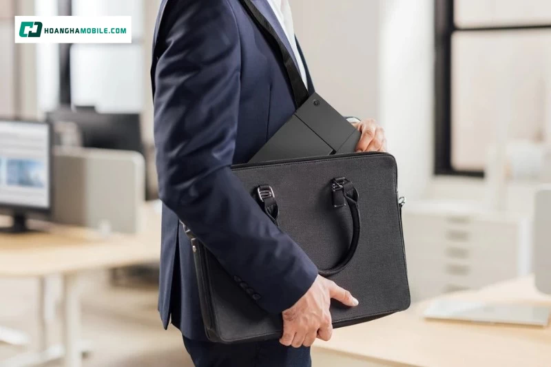 Nên mua nếu người dùng cần màn hình di động 16 inch có độ phân giải cao Nên mua nếu người dùng cần màn hình di động 16 inch có độ phân giải cao