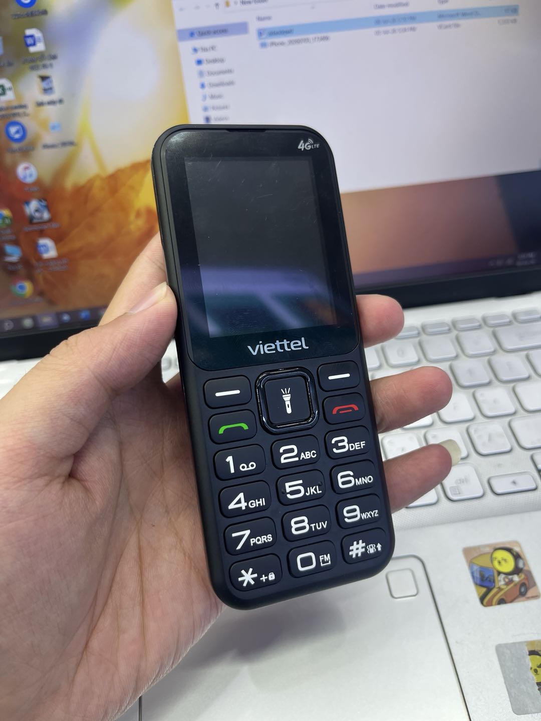 Điện thoại di động Sumo 4G T2 đen (Black)_T2BLK - TBH