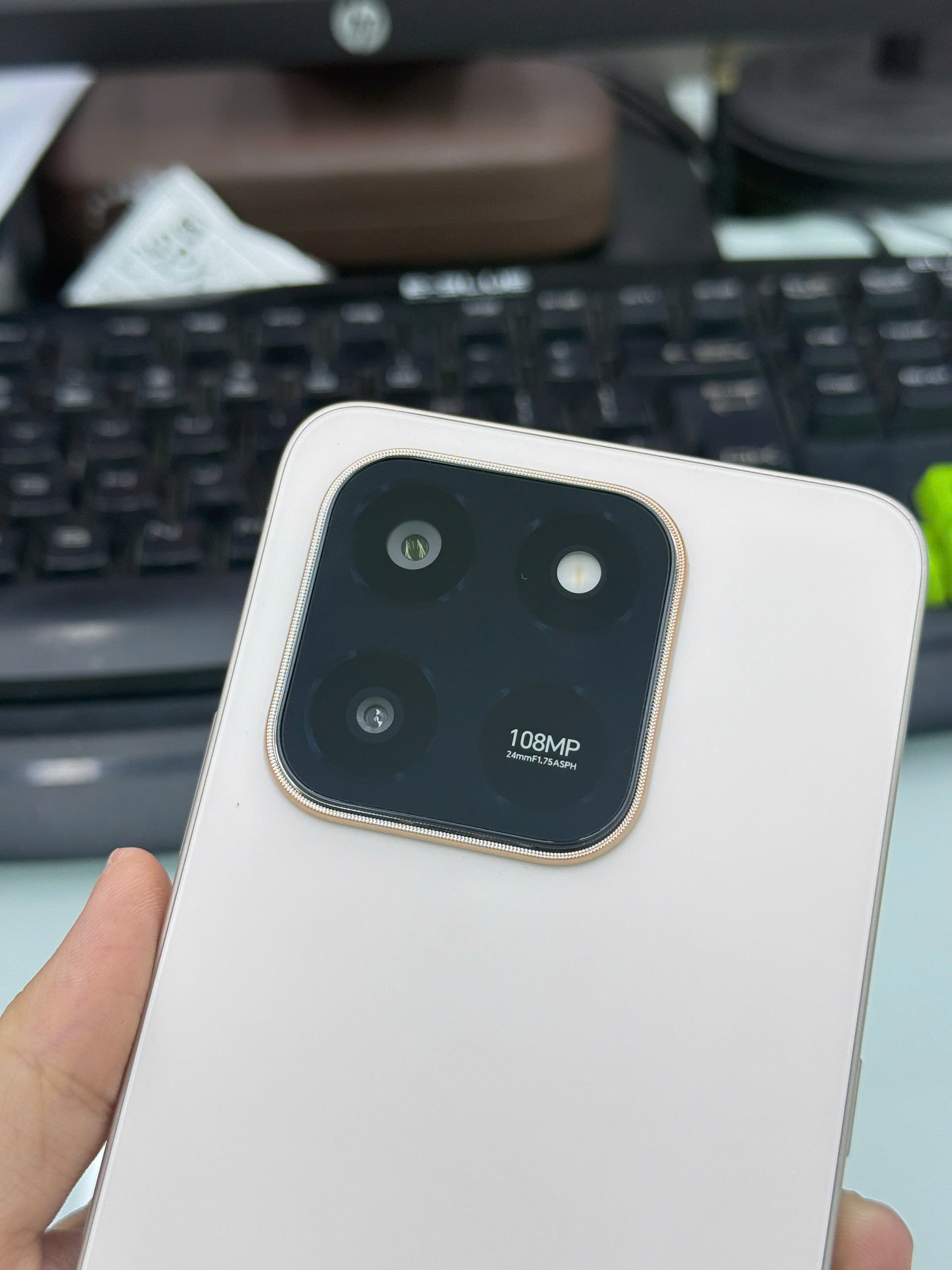 Điện thoại di động Honor X7d (8+256GB) Vàng (Desert Gold)