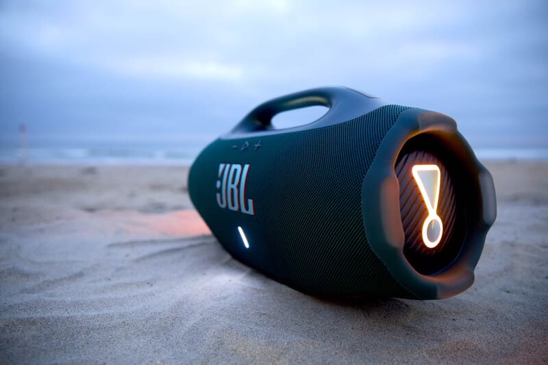Loa JBL Boombox 4 là mẫu loa Bluetooth di động cỡ lớn thuộc dòng Boombox nổi tiếng của JBL