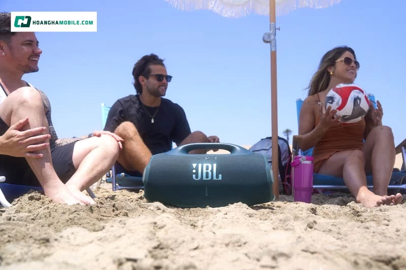 Loa JBL Boombox 4 nổi bật với thiết kế lớn, chắc chắn và dễ mang theo Loa JBL Boombox 4 nổi bật với thiết kế lớn, chắc chắn và dễ mang theo