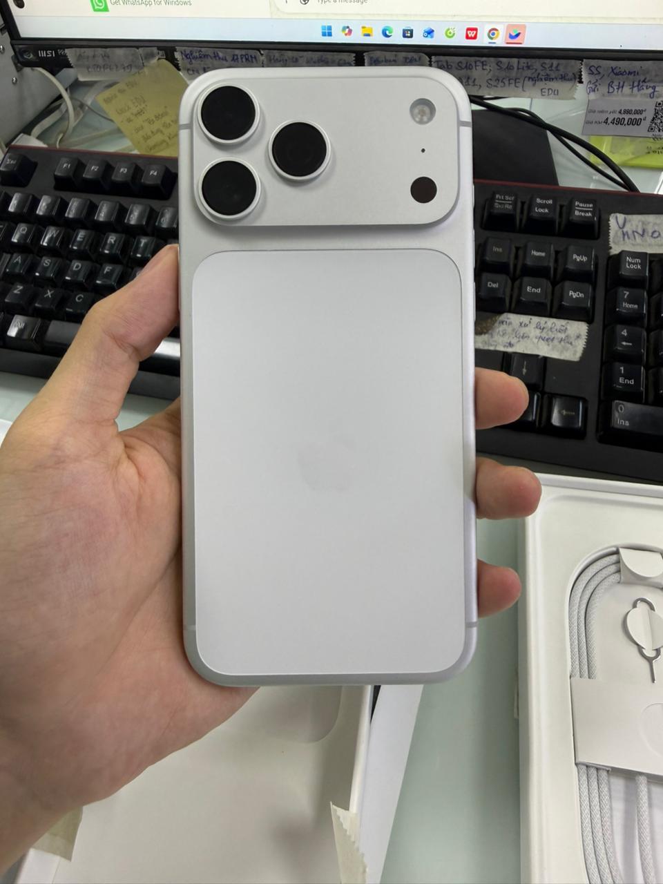 ĐTDĐ Apple iPhone 17 Pro Max 256GB Silver_MFYM4ZP/A - SMH2DVV37VH - MFYM4ZP