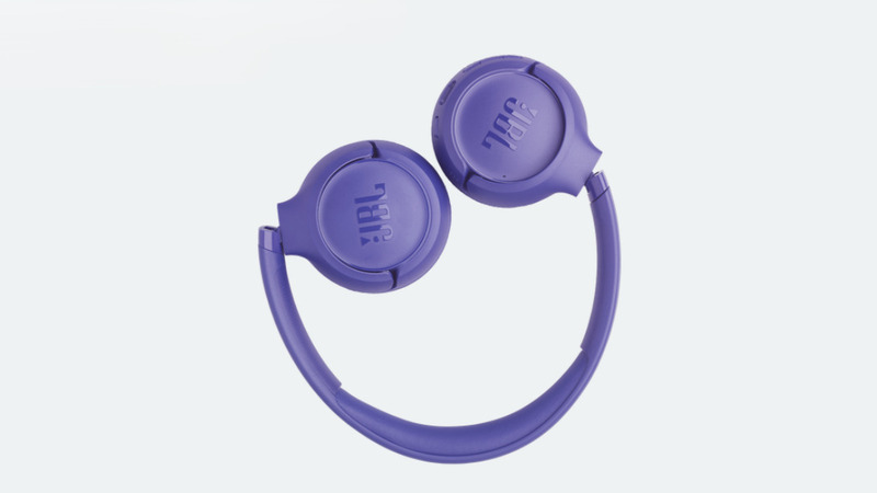 JBL Pure Bass cho trải nghiệm nghe nhạc sôi động hơn.