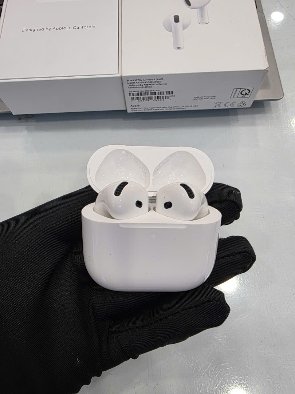 Tai nghe Bluetooth Apple AirPods 4 with Active Noise Cancellation 