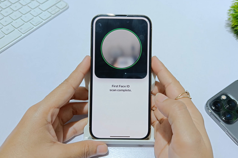 Sửa Face ID iPhone 15 Plus tại Hoàng Hà Care.