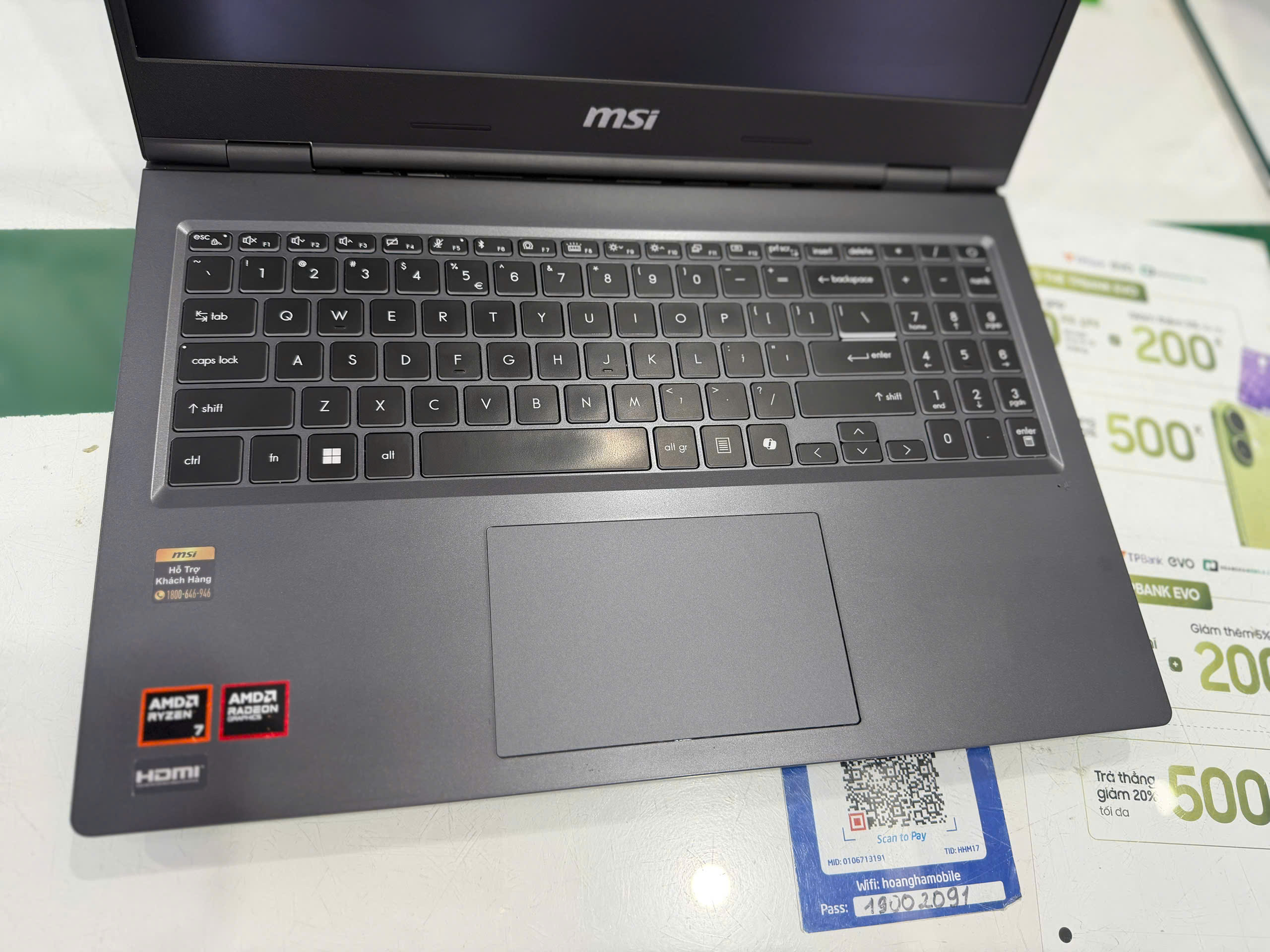Máy tính xách tay MSI Venture A15 AI A2HMG, R7 260, 16GBx1, 512GBSSD, AMD Radeon Graphics, 15.6FHDIPS144Hz, 4C 55.2Wh, TBH