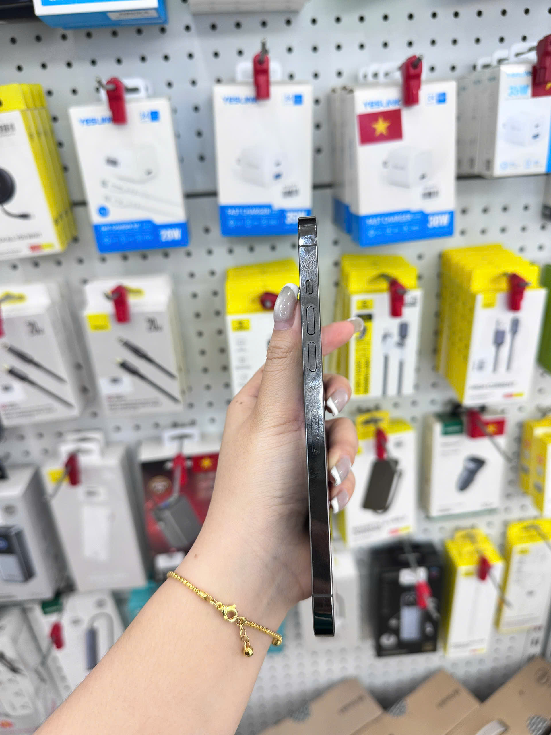 ĐTDĐ Apple iPhone 12 Pro Max 128GB - màu xám đen - Bản LL/A