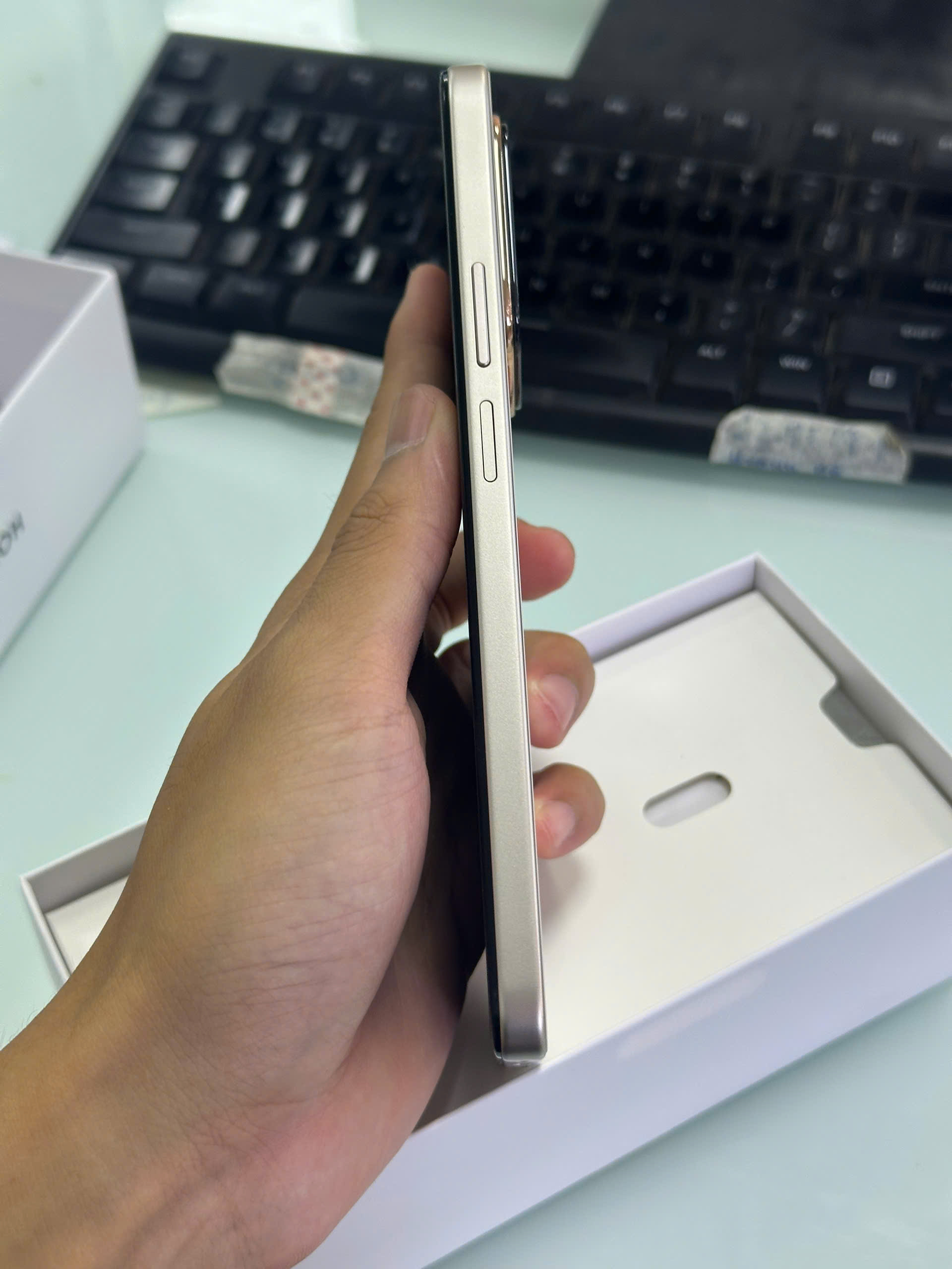 Điện thoại di động Honor X7d (8+256GB) Vàng (Desert Gold)