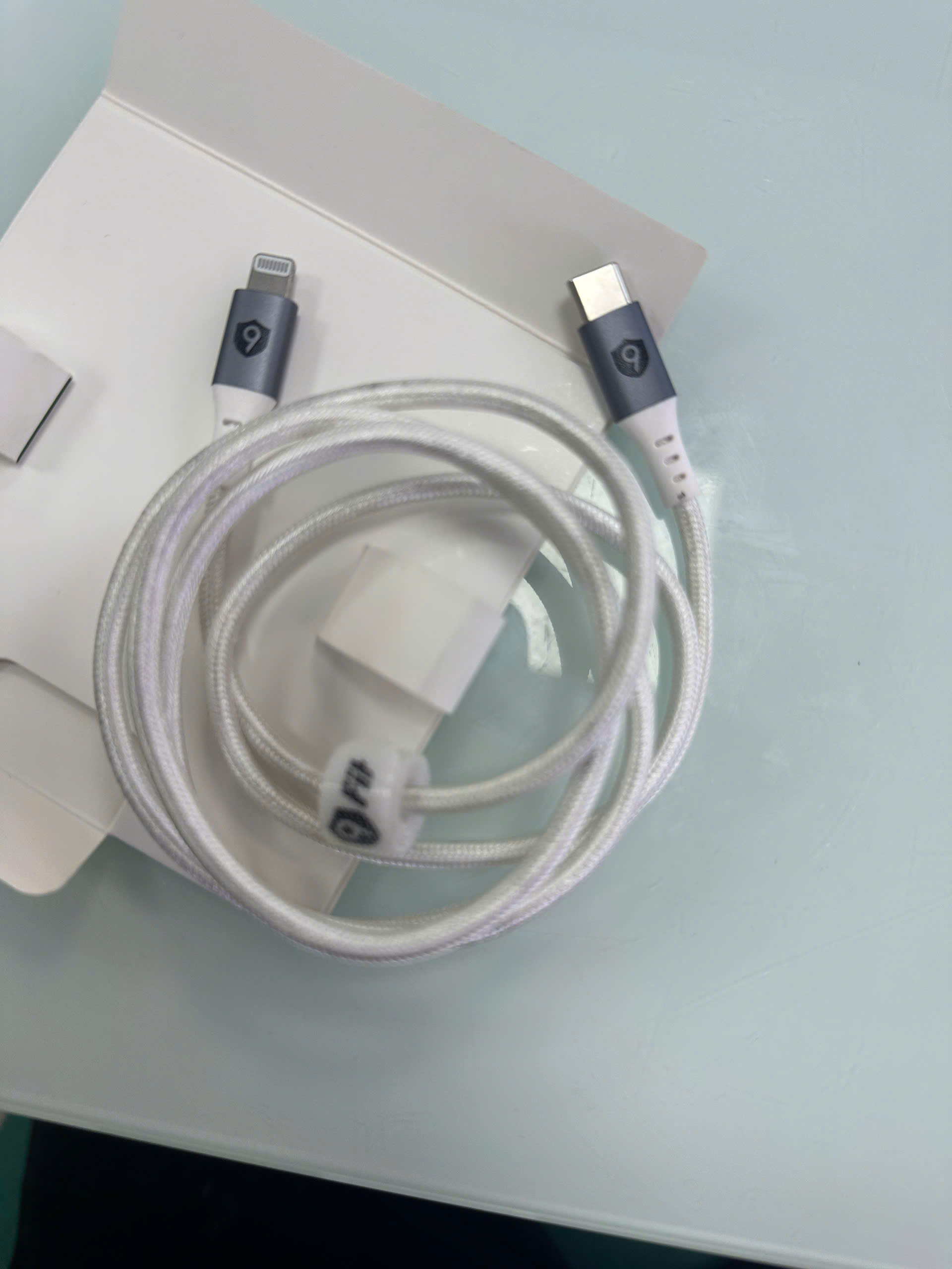Cáp 9FIT USB-C to Lightning 1M White