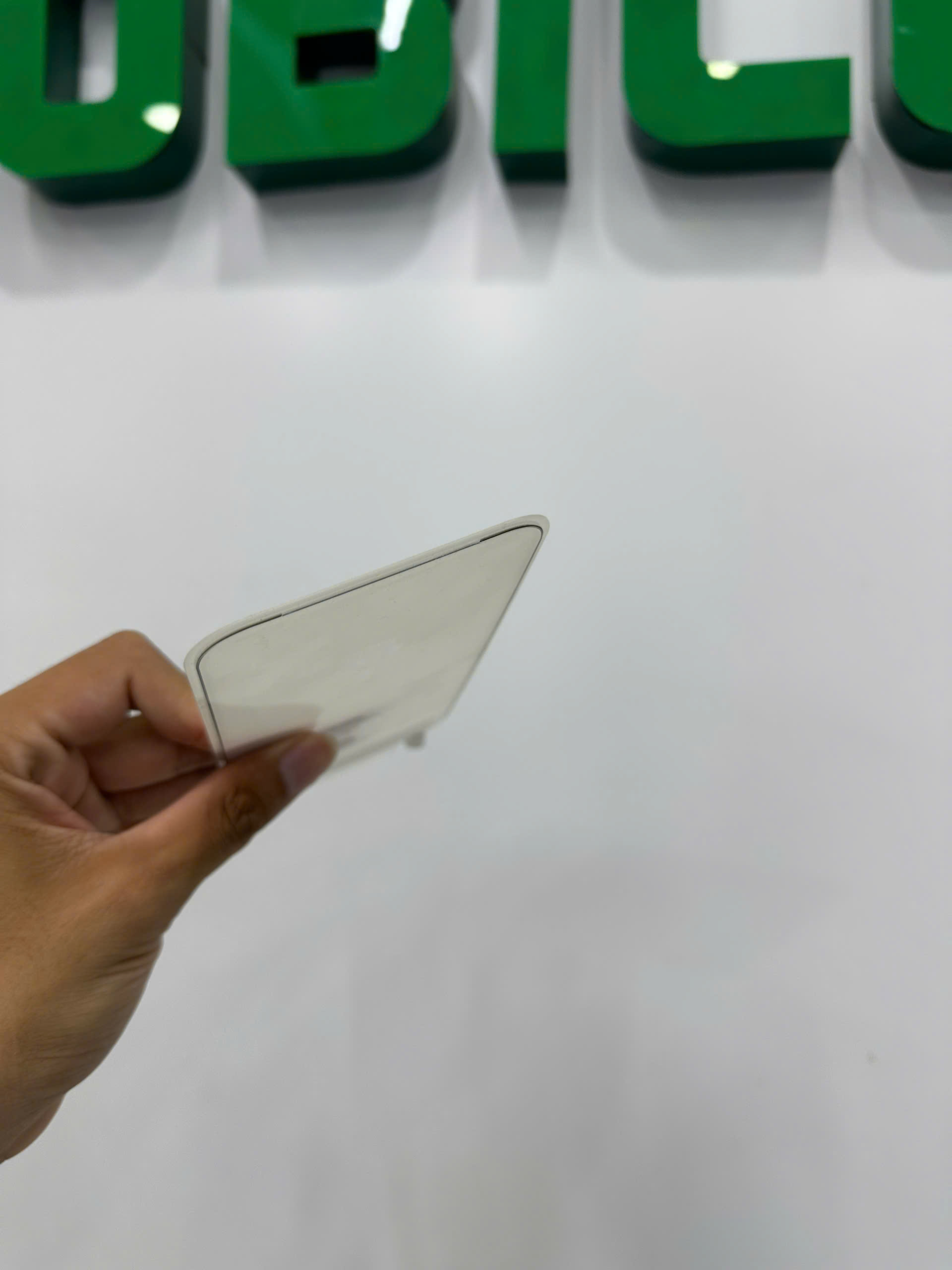 Kính dán màn hình iPhone16 Pro Max - ZAGG Plus Edge - 100115457
