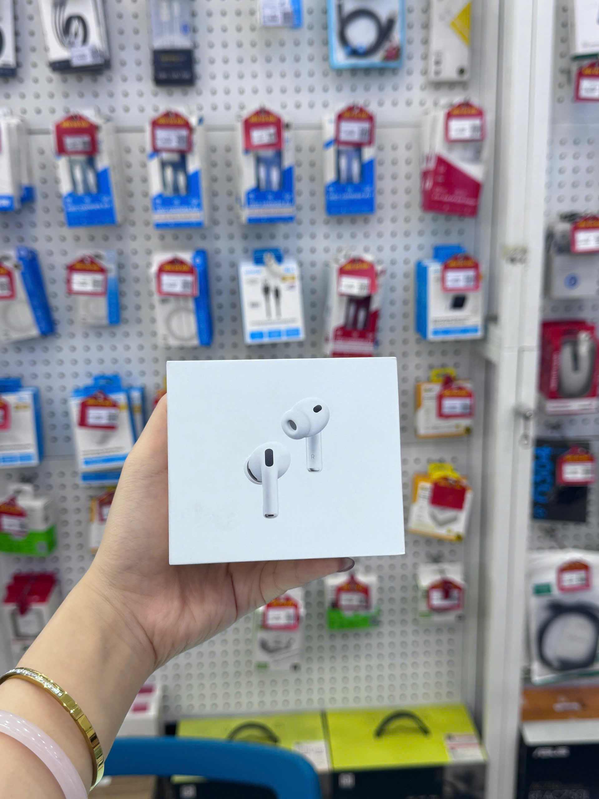 Tai nghe Bluetooth Apple AirPods Pro 3